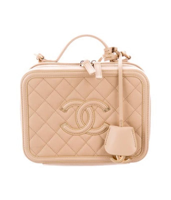 Chanel CC Filigree Medium Vanity Case Mauve Chanel CC Filigree Medium Vanity Case | The RealReal