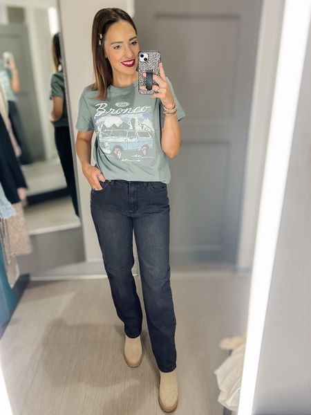 Target try on
Ford bronco tee — tts, M
90s black straight leg jeans — tts, 6
Platform boots
Hair clips and jewelry 

Women’s graphic tees, black denim, casual outfit 

#LTKSeasonal #LTKfindsunder50 #LTKstyletip
