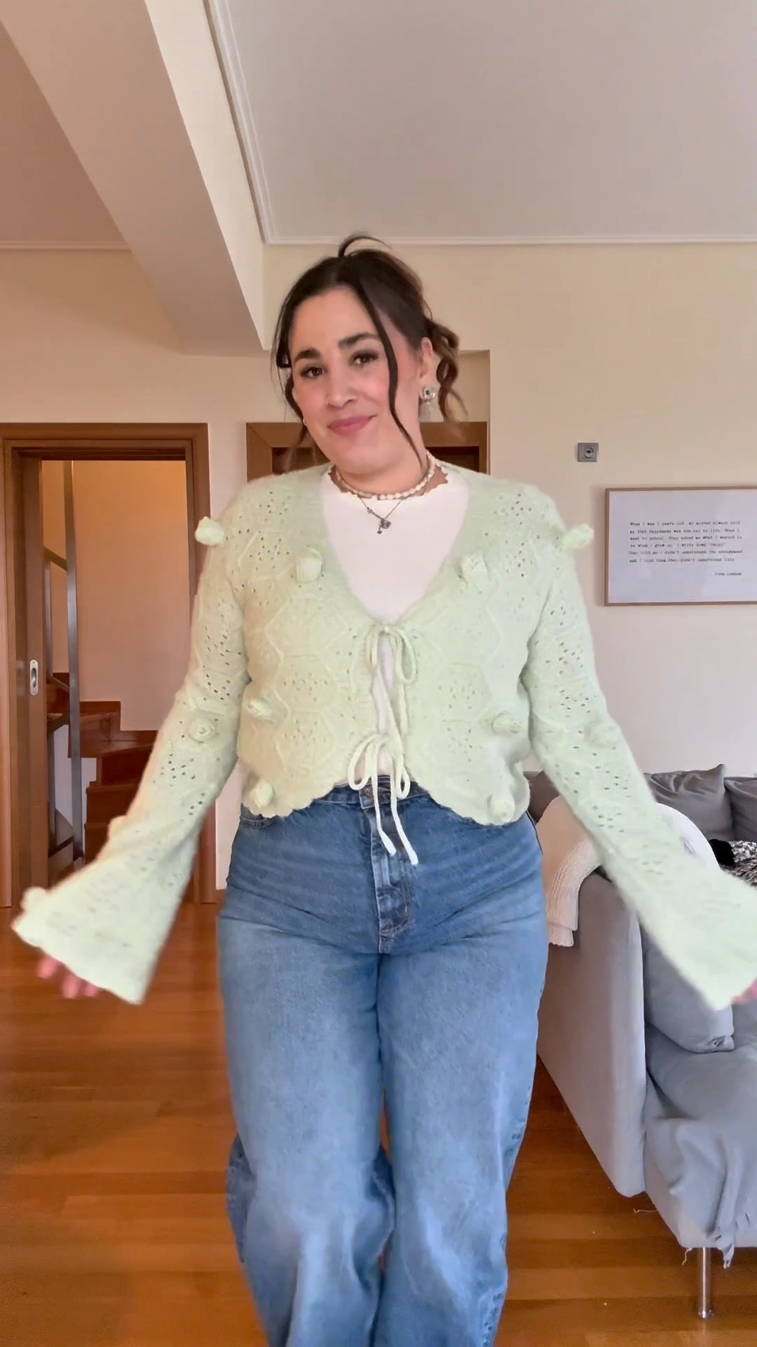 Dieses Outfit nochmal als Video, weil ihr BRAUCHT das. Hose ist 34/30 (36 wäre besser!) und Oberteil L 🧚🏽🤍

#LTKFashionMonth #LTKplussize #LTKmidsize