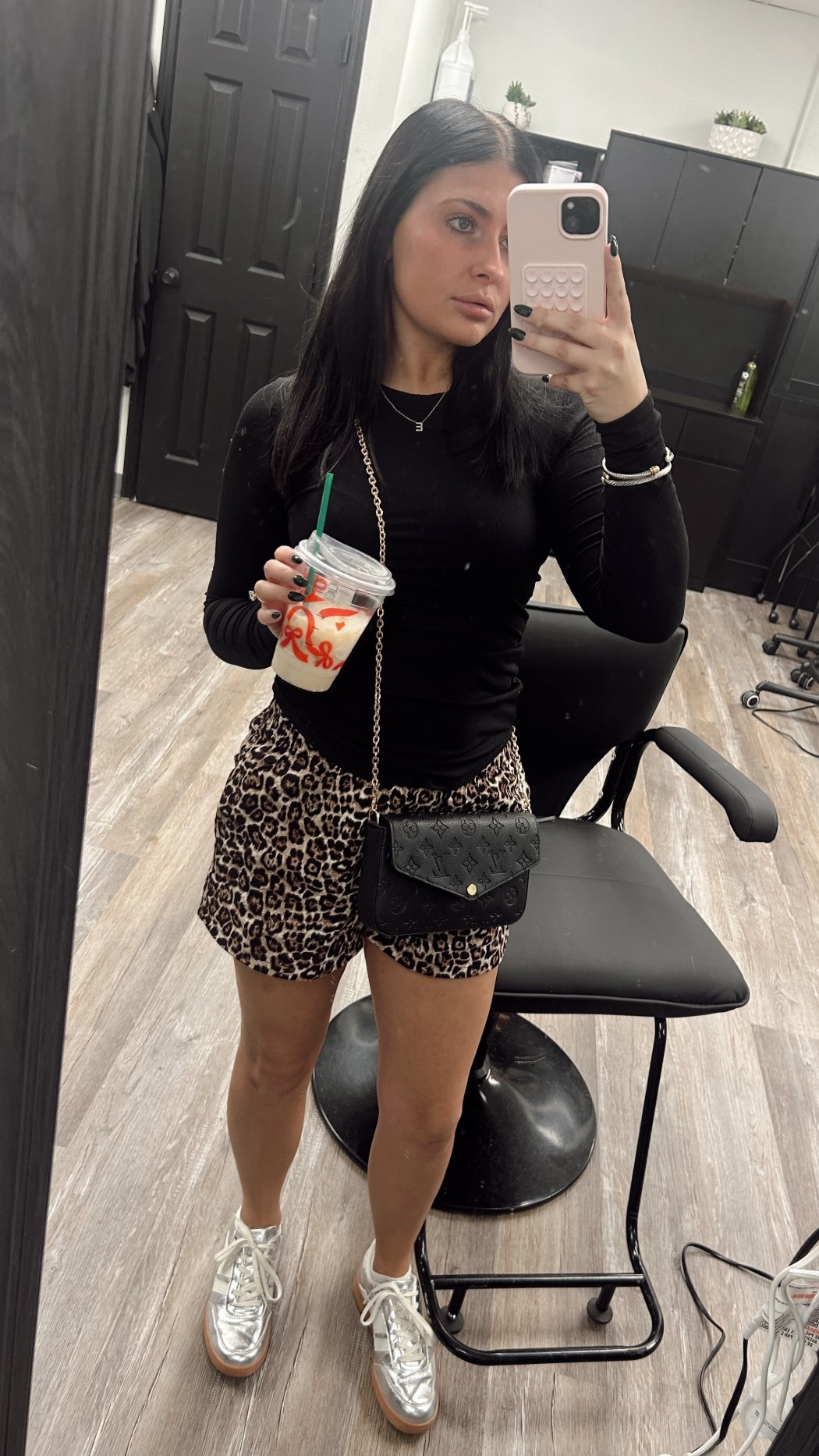 saturday in the salon!

ootd, outfit inspo, boxer shorts, cheetah print, casual outfit, holiday wear 

#LTKootd #LTKdayinmylife #LTKHoliday