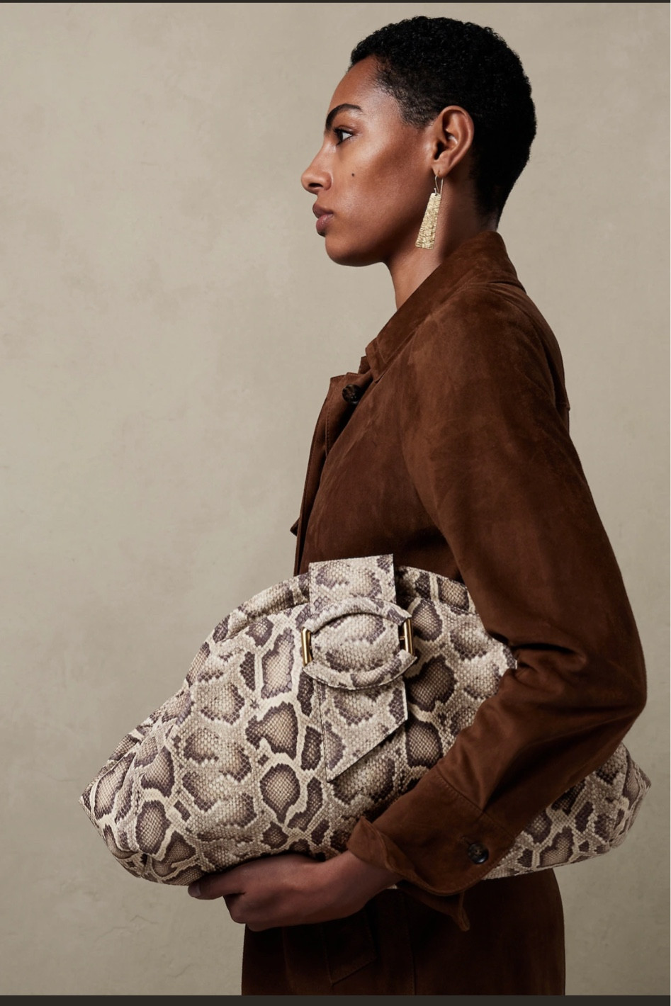 Cloud clutch.. such a fun statement under $500

#LTKstyletip #LTKFind #LTKeurope