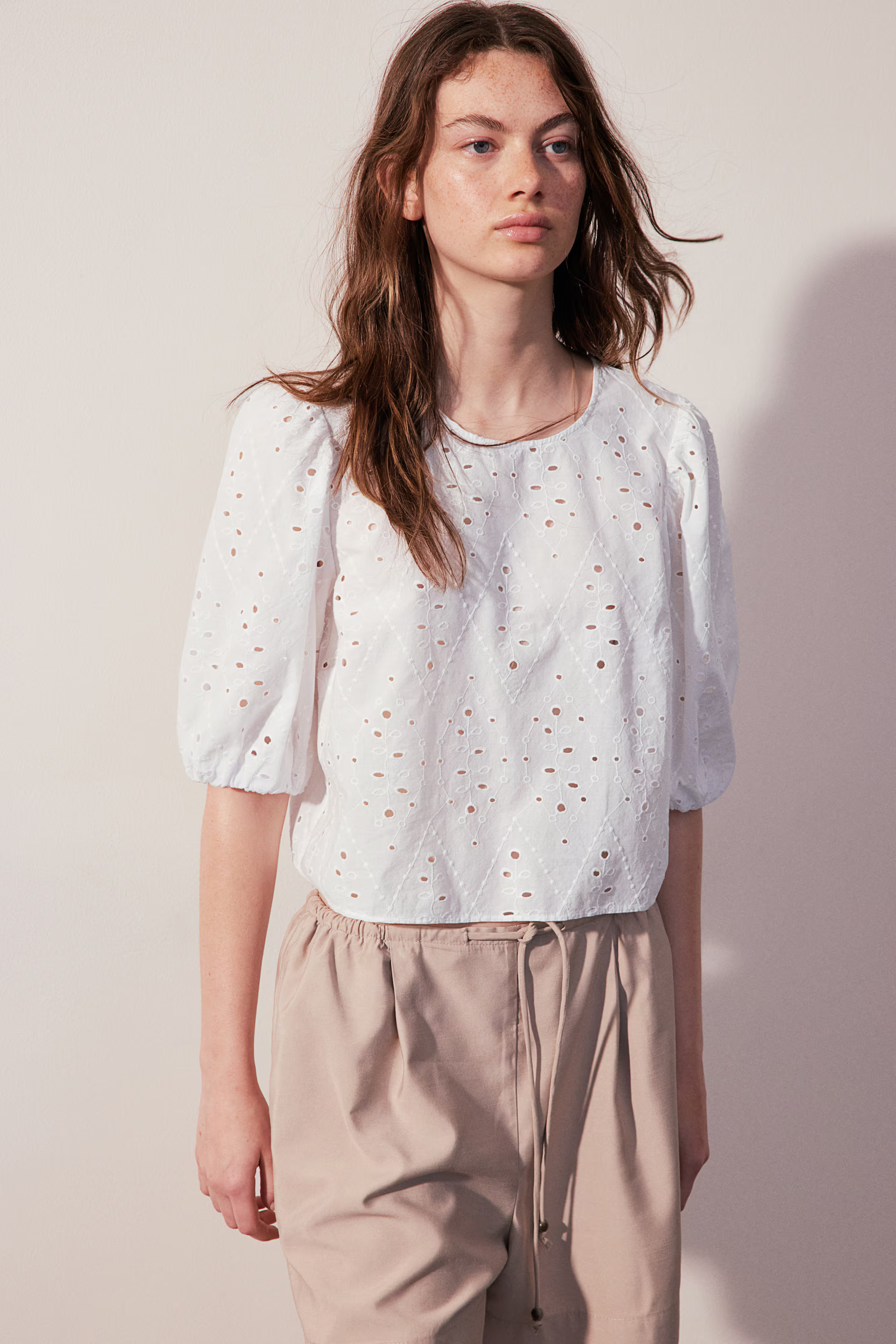 Broderie anglaise blouse | H&M (UK, MY, IN, SG, PH, TW, HK)