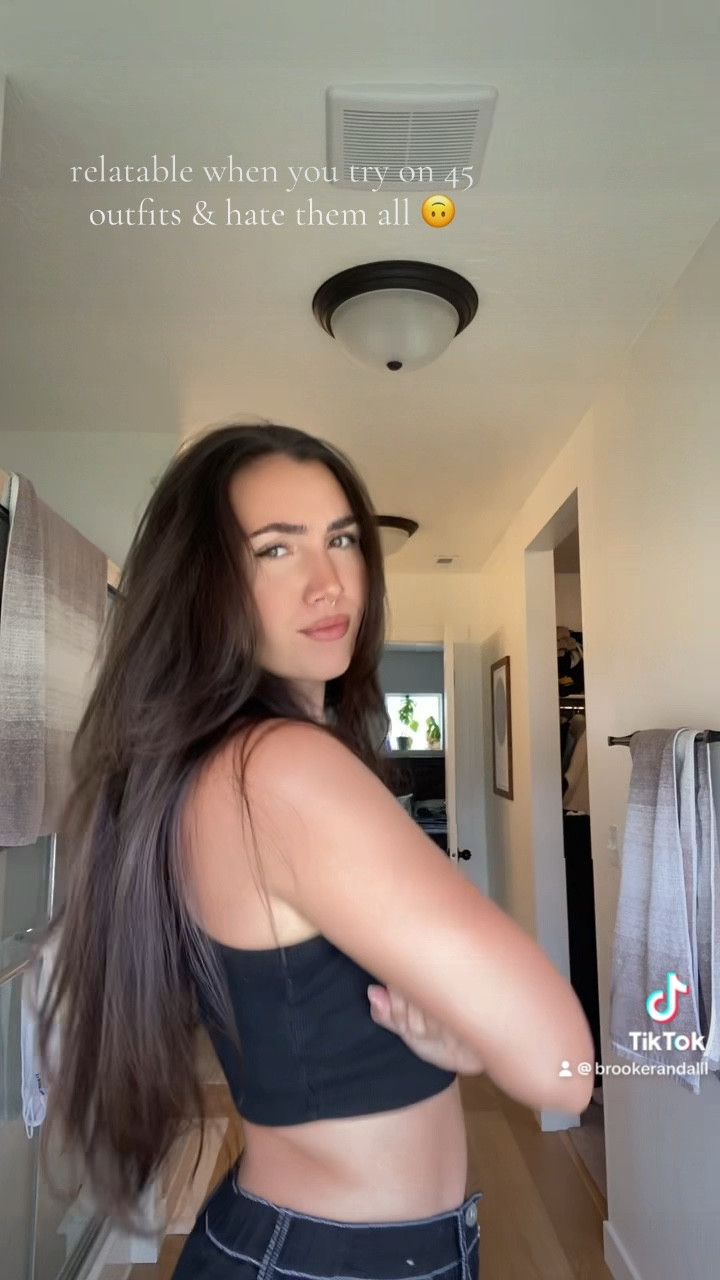 when I’m doubt….wear black 🖤

#LTKVideo #LTKStyleTip #LTKFindsUnder50