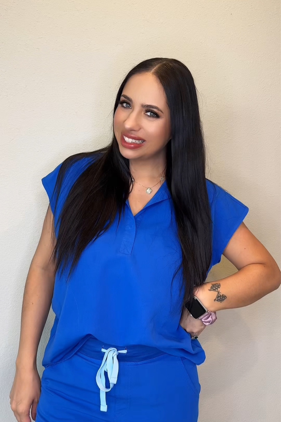 to be fair — some of these terms are new to me in English too, so I’m just over here doing my best! 😅 I try to look up all the key phrases before stepping into the patient’s room, but every now and then, I’m put on the spot! 😮‍💨 👩🏻‍⚕️ 
•••
•••
#nurselife #latinanurse #latinanurses #nursetok #nursehumor #nurseproblems #nursesoftiktok