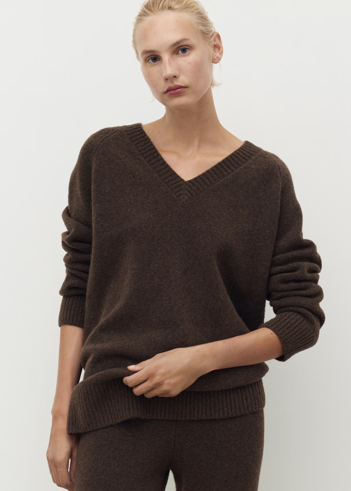 V-neck knit sweater | MANGO (UK)
