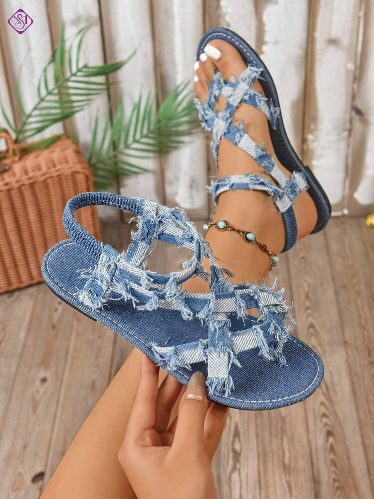 Women's Wide Fit Criss-Cross Strap Flat Sandals, Fashion Minimalist Casual Buckle Sandals, Elegant Lightweight Luxury Fairy Style Outdoor Beach Sandals,Suitable For Summer Daily Wear, Party & Outdoor Activities | SHEIN