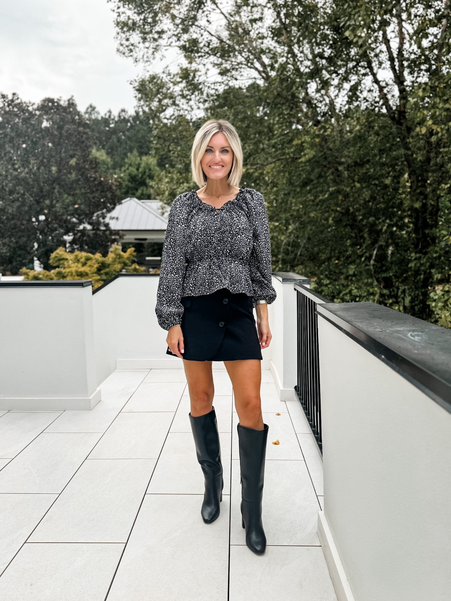 This outfit is so cute! Love the all black! Wearing XS/0!

Loverly Grey, Target finds, fall outfits, black skirt, long sleeve blouse, black boots, fall finds

#LTKStyleTip #LTKSeasonal