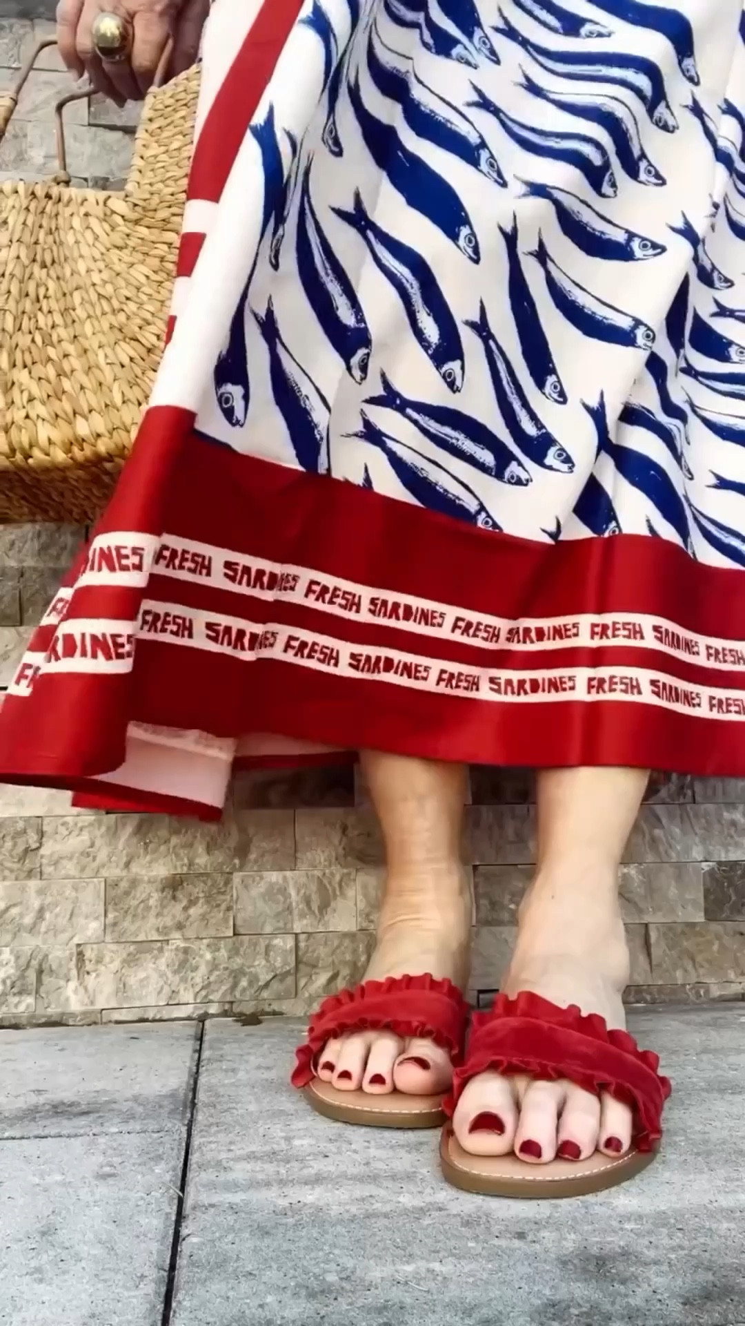 I got this Amazon dress late last Summer and never really got the chance to wear it before the temps dropped. It will be the first dress I wear this Summer. I love it! 🐠 

👉 Follow @shoppixieco then,
👗 Comment PIXIE below to receive a DM with the link to this post on my LTK 
🔗 Go directly to link: https://liketk.it/5RMEP

#highlowstyle #quietluxury #modernmidlifecool #resortover50 #denimover50