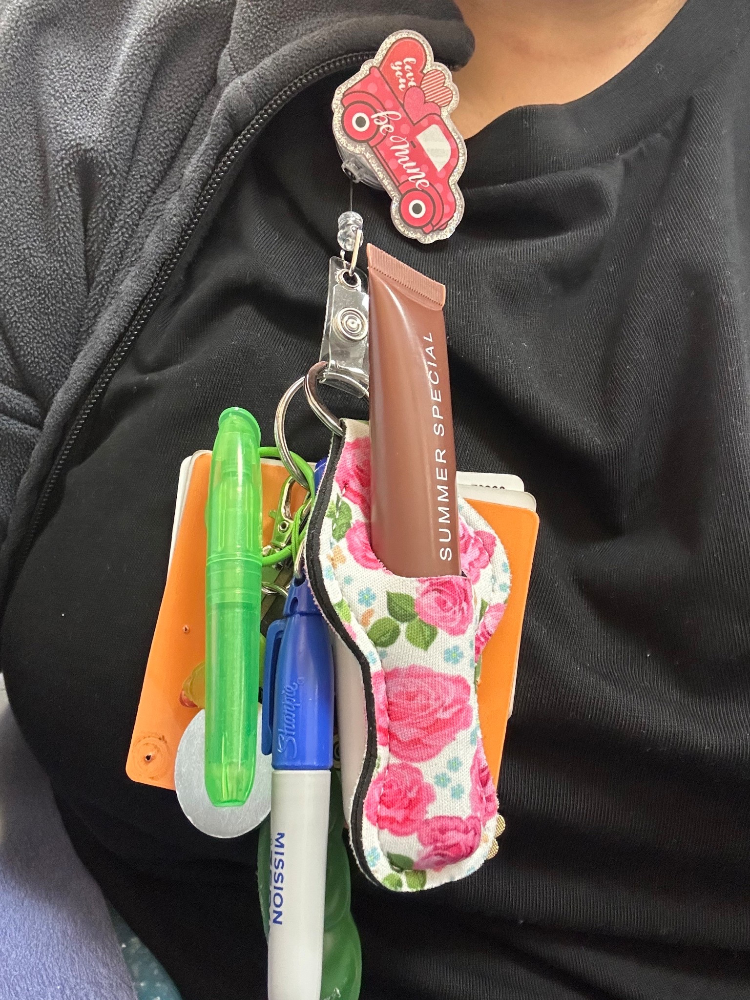 If you know, you know… lip gloss disappears the second your shift starts 😂💄
This badge lip gloss holder keeps it right where I need it, it’s super lightweight, and I’m finally not losing it halfway through the day ✨

#LTKdayinmylife #LTKBeauty #LTKWorkwear
