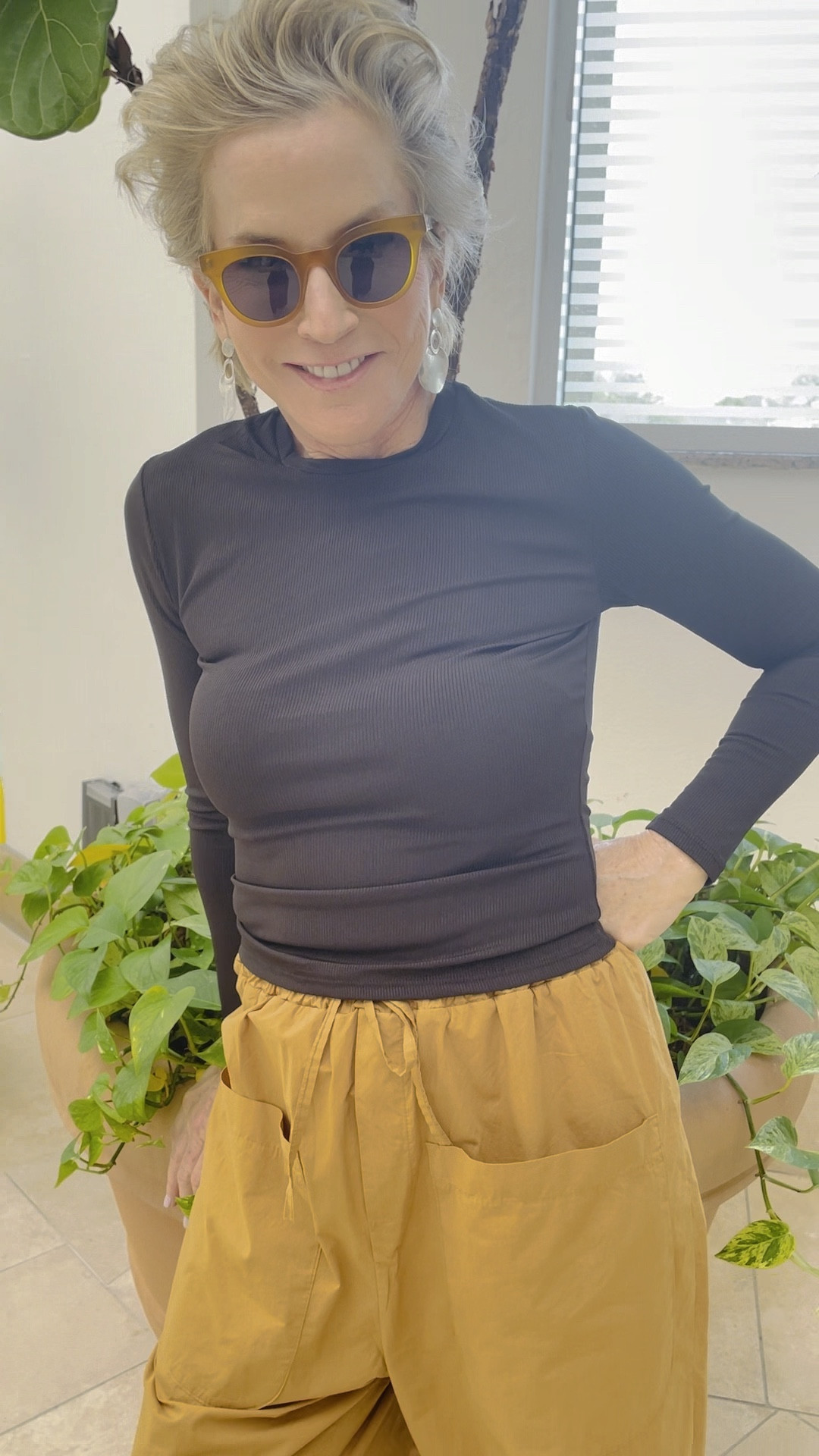 Keep it simple , basic long sleeve T in black and our pocket pant just right for spring 


#LTKtravel #LTKworkwear #LTKstyletip