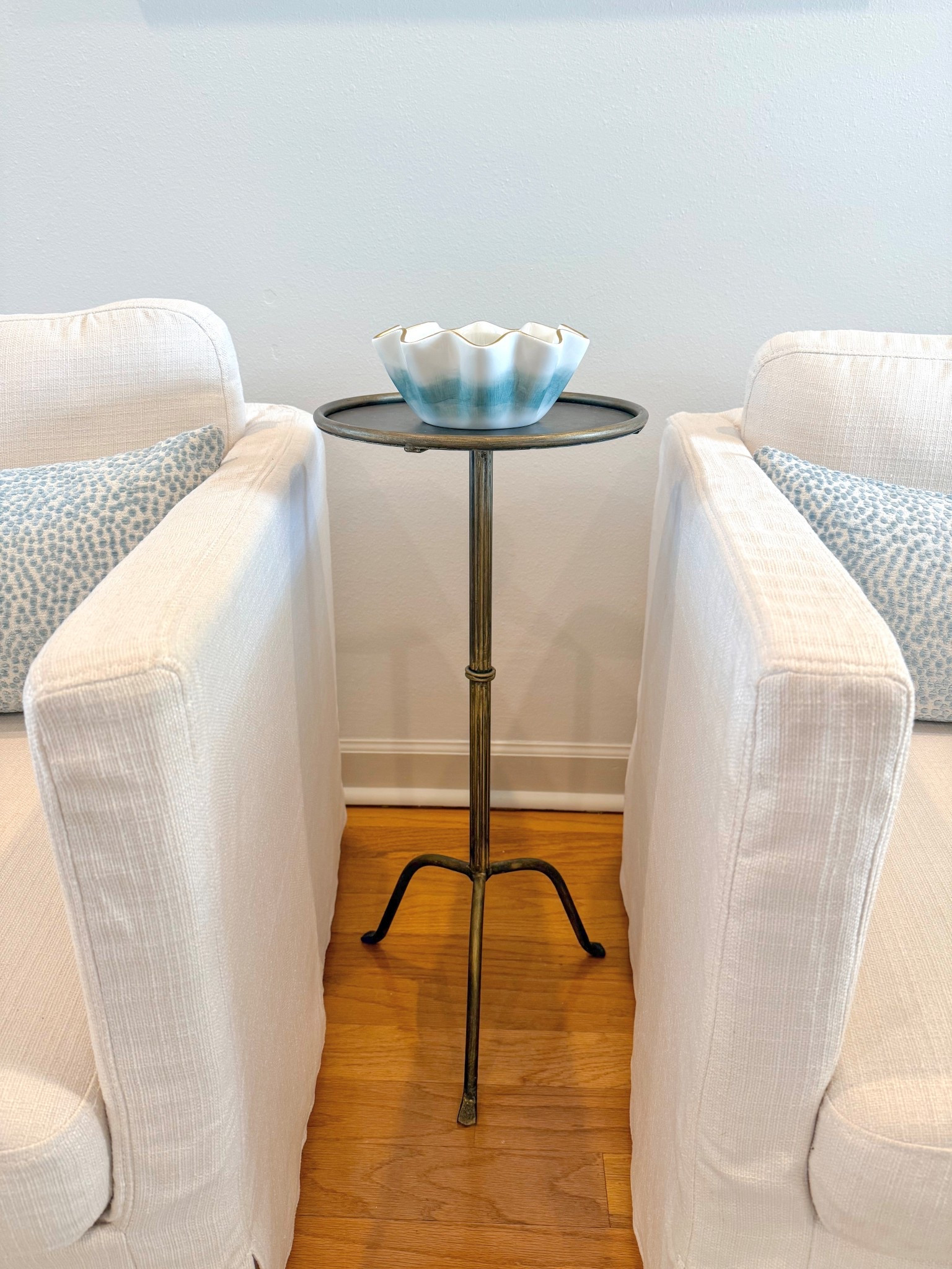 This little brass drink table is the perfect addition to any sitting area! I found it for a great price at Wayfair, also linking some other similar tables I love!

@wayfair, #wayfair, #wayfairpartner

