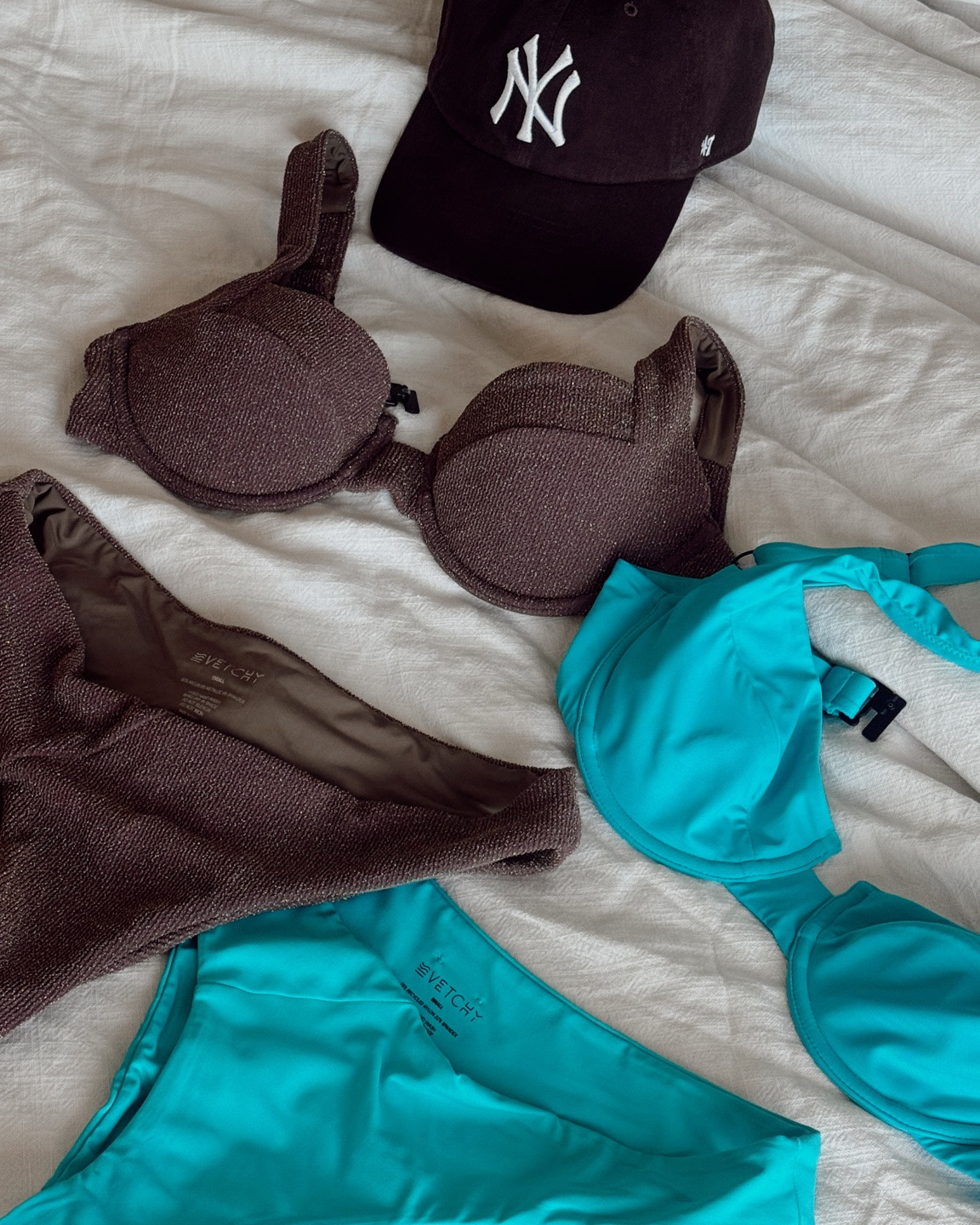 Best bikinis 


Swim 
Bikini 
Swimsuits