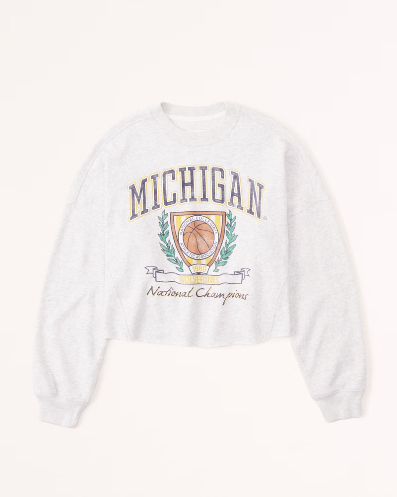 Essential Michigan College Cutoff Crew | Grey Sweatshirt Outfit | Grey Hoodie Outfit | Abercrombie & Fitch (US)