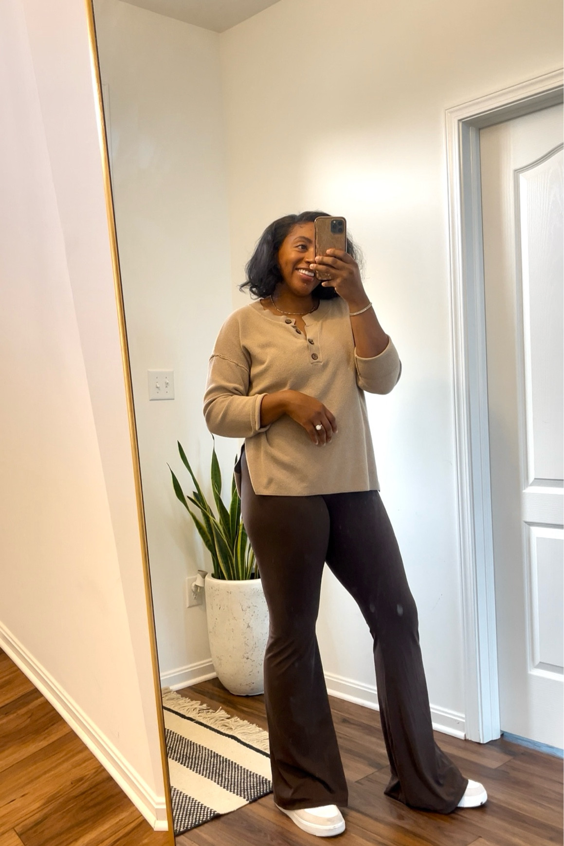 Weekend comfy lounge fit! Perfect for moms on the go!

#LTKFindsUnder50 #LTKStyleTip #LTKBacktoSchool