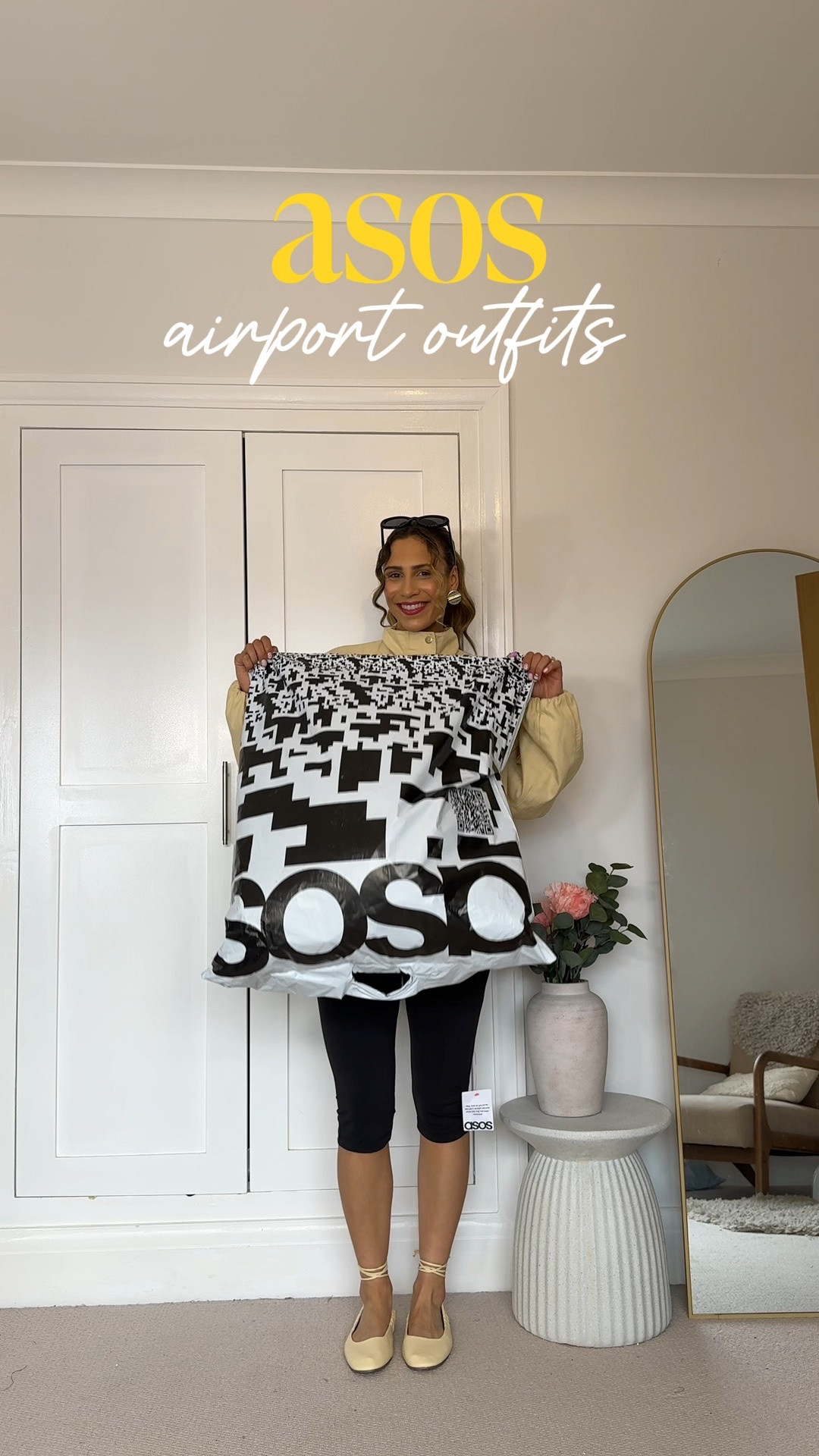Asos airport outfit inspo 💫 Fallen in love with capris lately 😍✈️ They’re comfy, and perfect for that effortless airport fit. Which look is your fave? Let me know in the comments 💬🖤

#asos #asosoutfits #airportoutfits #capripants #traveloutfits #travelinspo 
