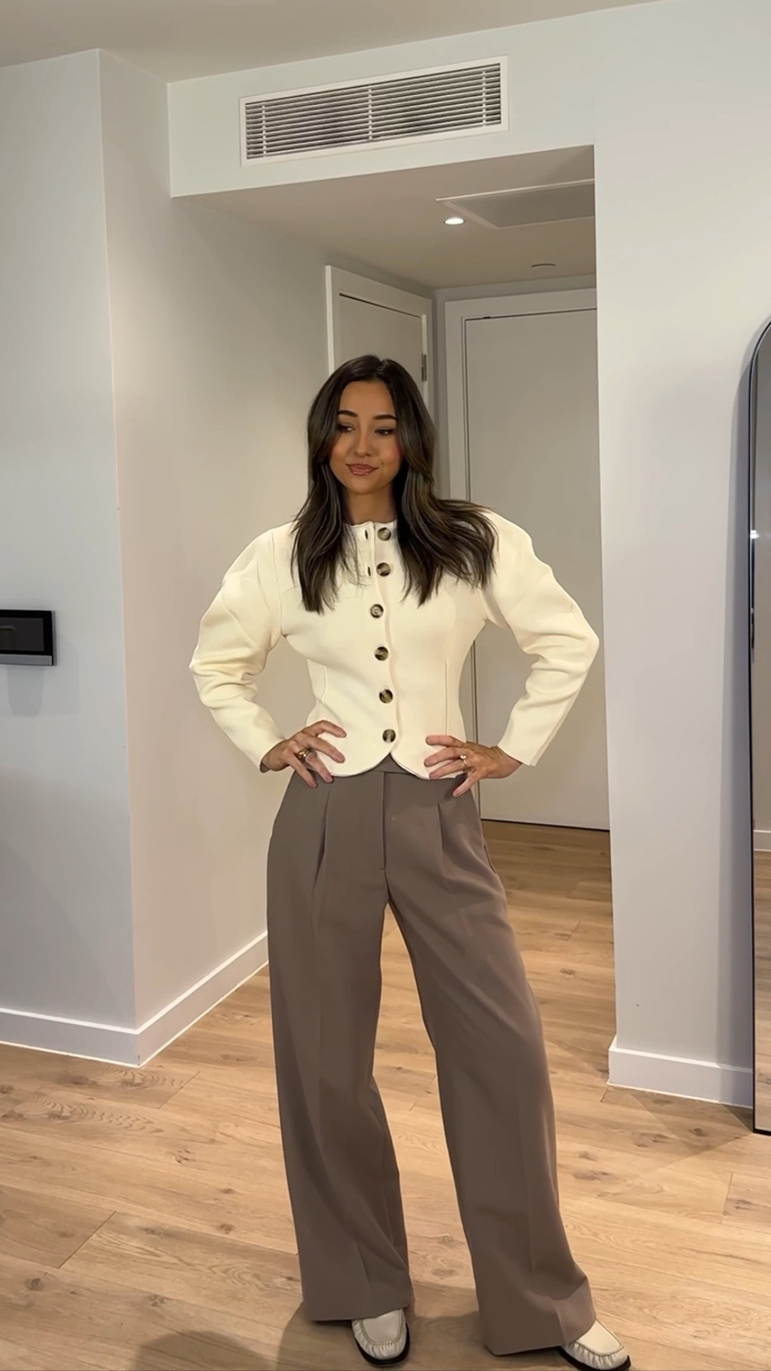 Another great Zara find! The silhouette this knit creates 🤝🏼 I wear size S

#LTKworkwear #LTKstyletip #LTKautumn