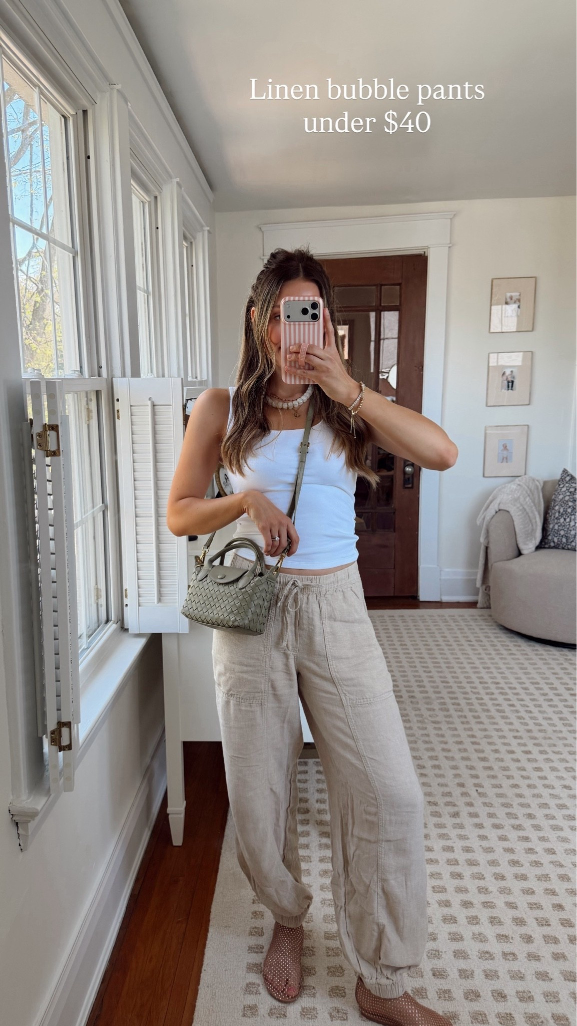 Linen bubble pants under $40!!
Size S

#LTKootd #LTKSaleAlert #LTKmomlife