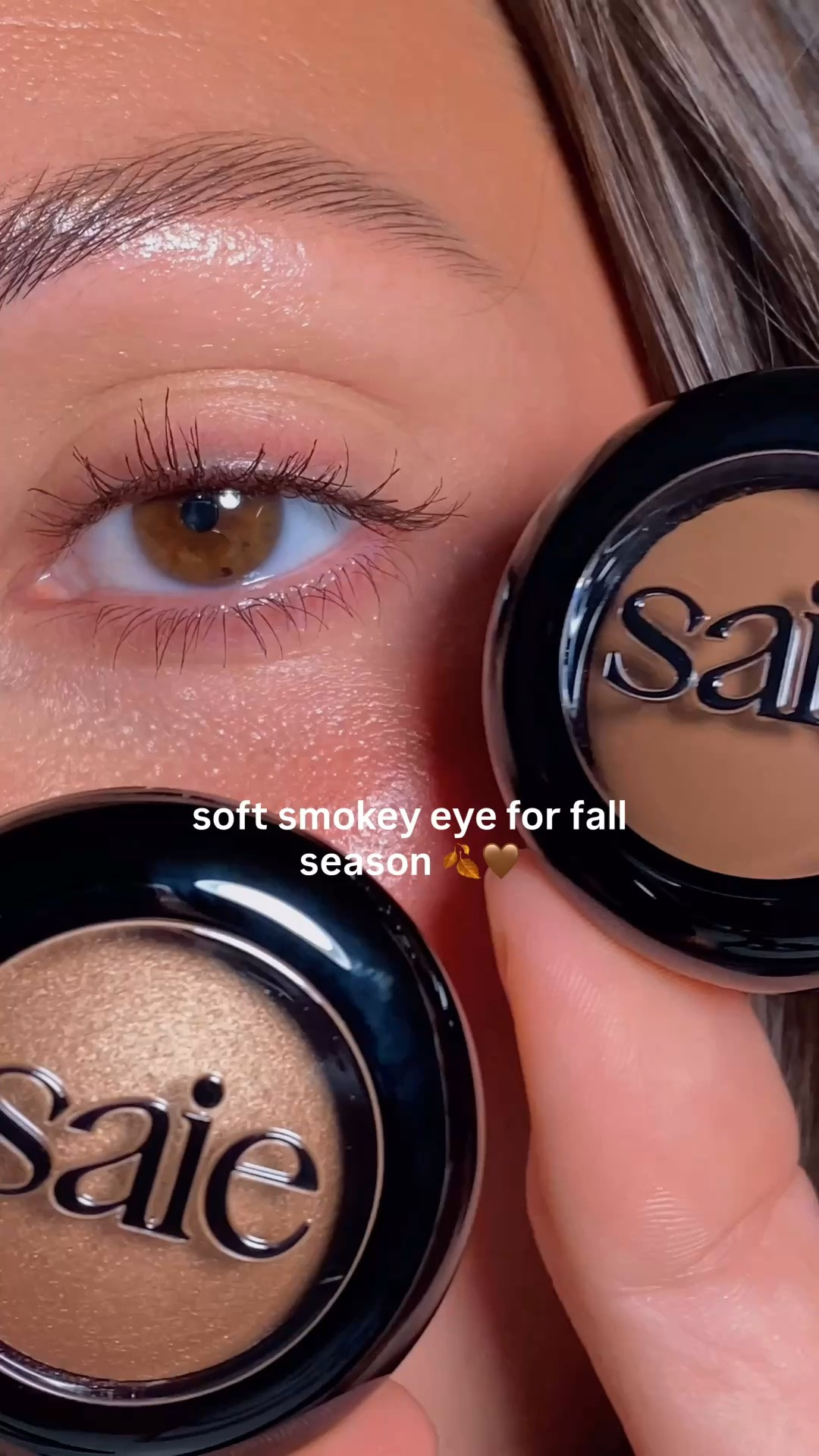 using shades Dolce & Gelato! fall makeup season is here 🤎🍂✨ so here’s an uncomplicated soft smokey eye tutorial to bring you into the season! comment “shop” for the 🔗 

I find single eyeshadows to be incredibly chic and personal feeling, so I’m so excited to see that Saie came out with some!! aren’t these rich cocoa tones so beautiful? 😍 #makeuptutorial #eyeshadow #fallmakeup

#LTKBeauty