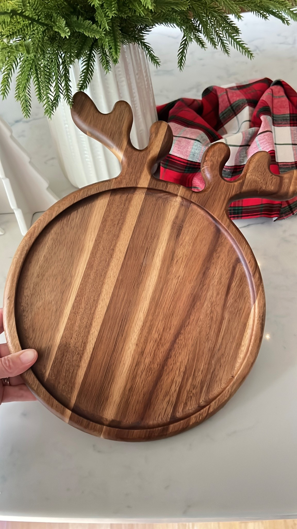 Found the perfect way to serve up cheese and holiday cheer! This reindeer tray is seriously doing the most, especially for serving charcuterie.

hostess essentials, holiday entertaining, hosting tips, kitchen essentials, table setting, tablescape inspo, serveware, party must haves

#LTKStyleTip #LTKSeasonal #LTKHome