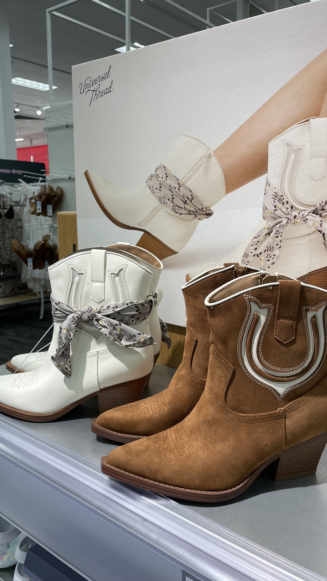 Which pair are you grabbing? @Target

#LTKSeasonal #LTKootd