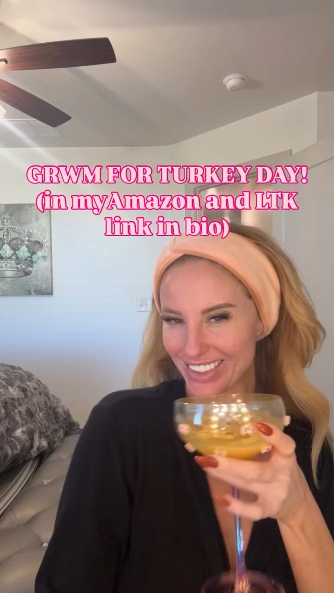 Turkey 🦃 day glam! Check my Amazon & LTK link in my bio!
•
•
•
#influencer #okcinfluencer #glam