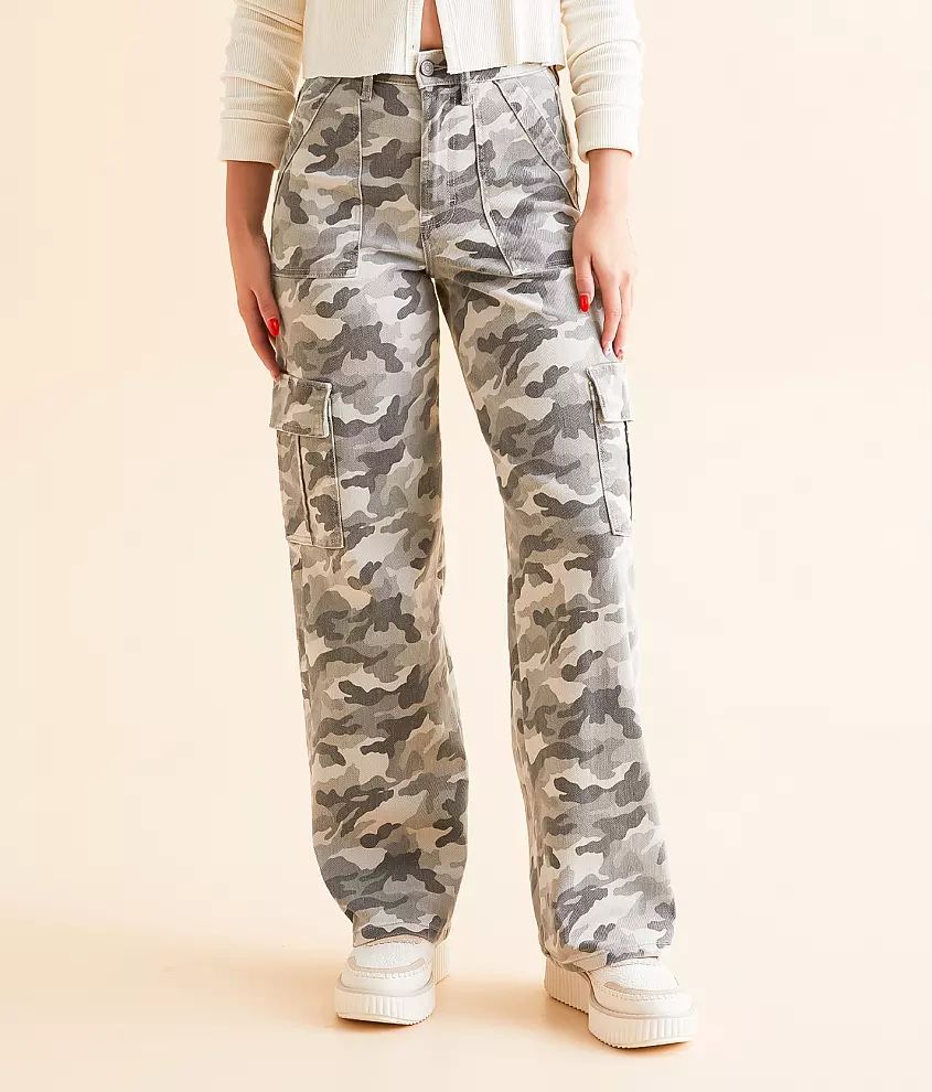 Logan Camo Dad Cargo Pant | Buckle