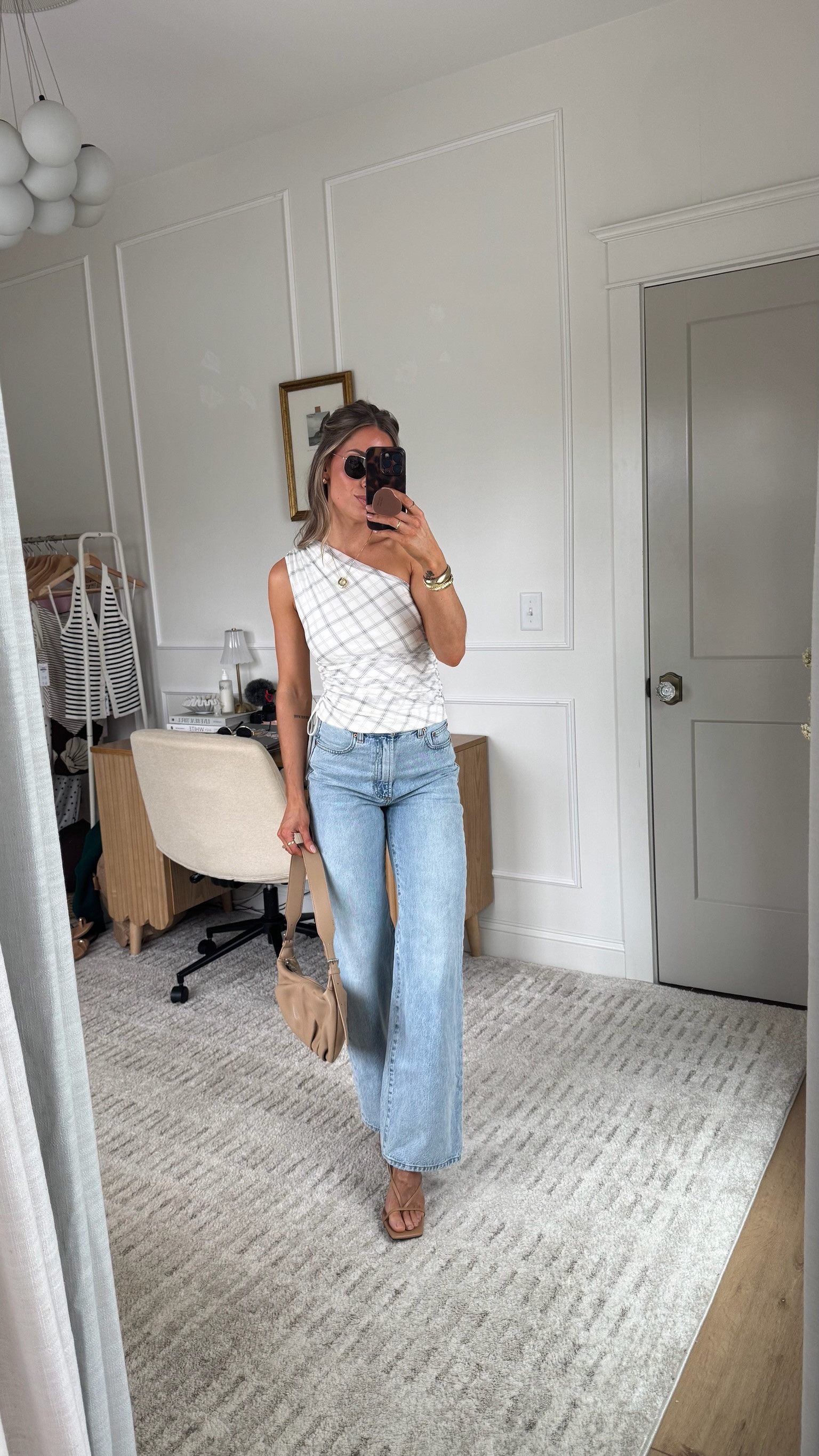 Cuter Summer Outfit. The top makes it trendy for the season & the jeans are perfect for a cooler day. Would be a great option for a lunch date! 

 

#LTKSeasonal #LTKFindsUnder100 #LTKStyleTip