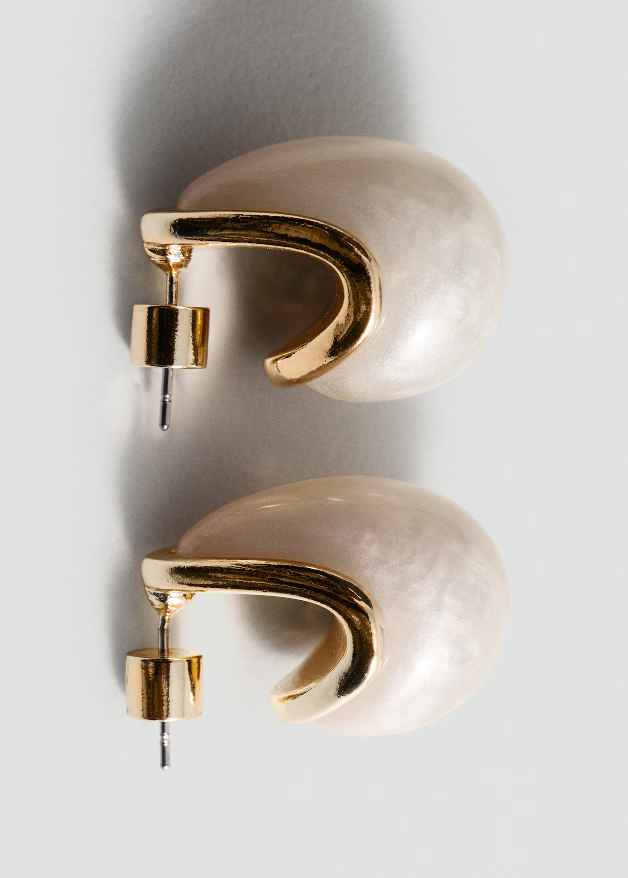 Resin drop earrings - Women | MANGO United Kingdom | MANGO (UK)