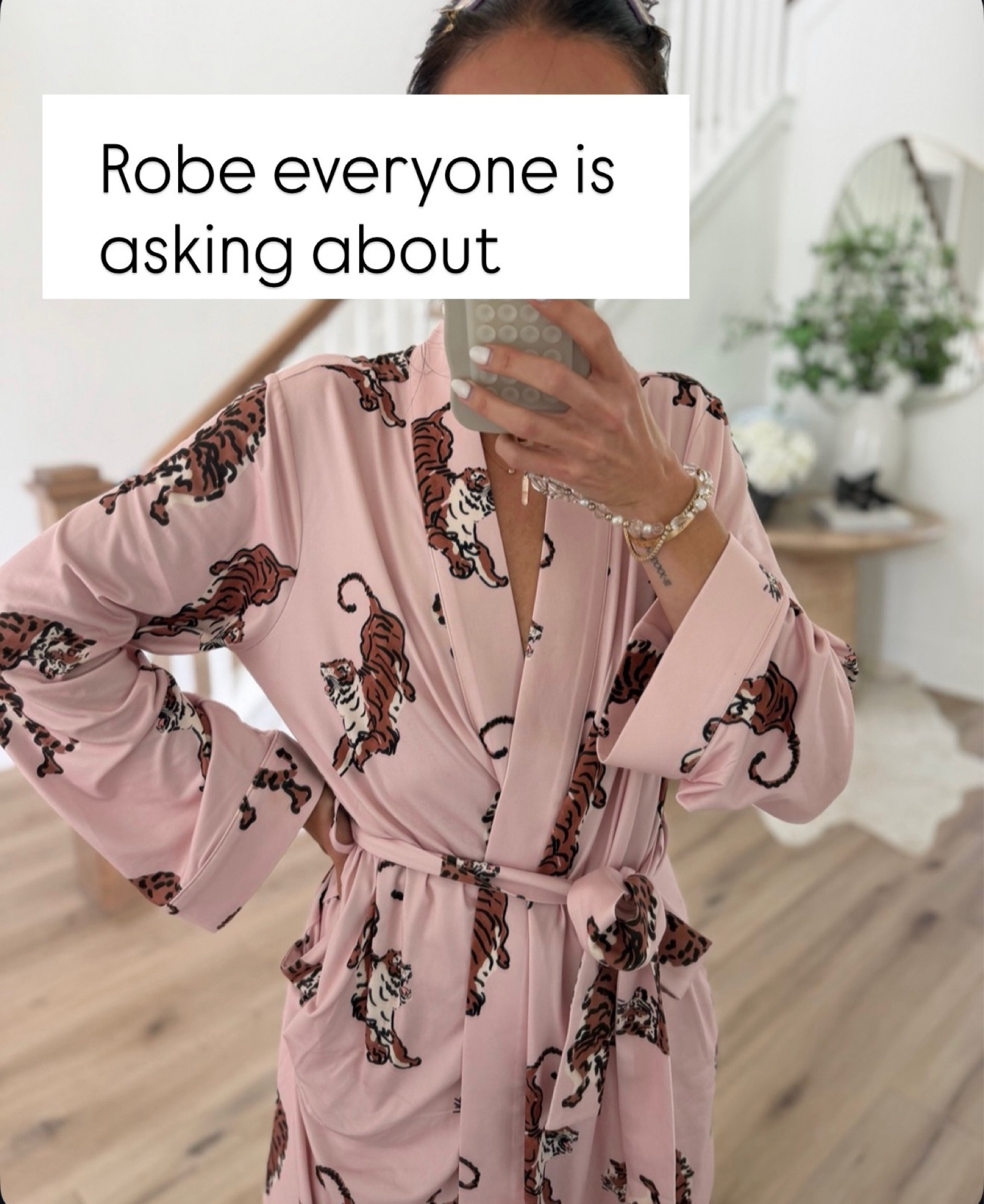 this robe is that girl. the print is so fun and elevated, and the fabric feels so soft and luxe

perfect for getting ready, travel, or just feeling a little put together at home, annabrstyle 

#LTKMothersDay #LTKHome #LTKmorningroutine