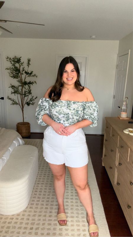  Midsize spring Abercrombie haul! Everything is 20% off right now with the code AFLTK. 

Top- size large
Shorts- size 32* need a size 33

Midsize fashion, spring style, Abercrombie sale, sale alert 

#LTKmidsize #LTKSpringSale #LTKsalealert