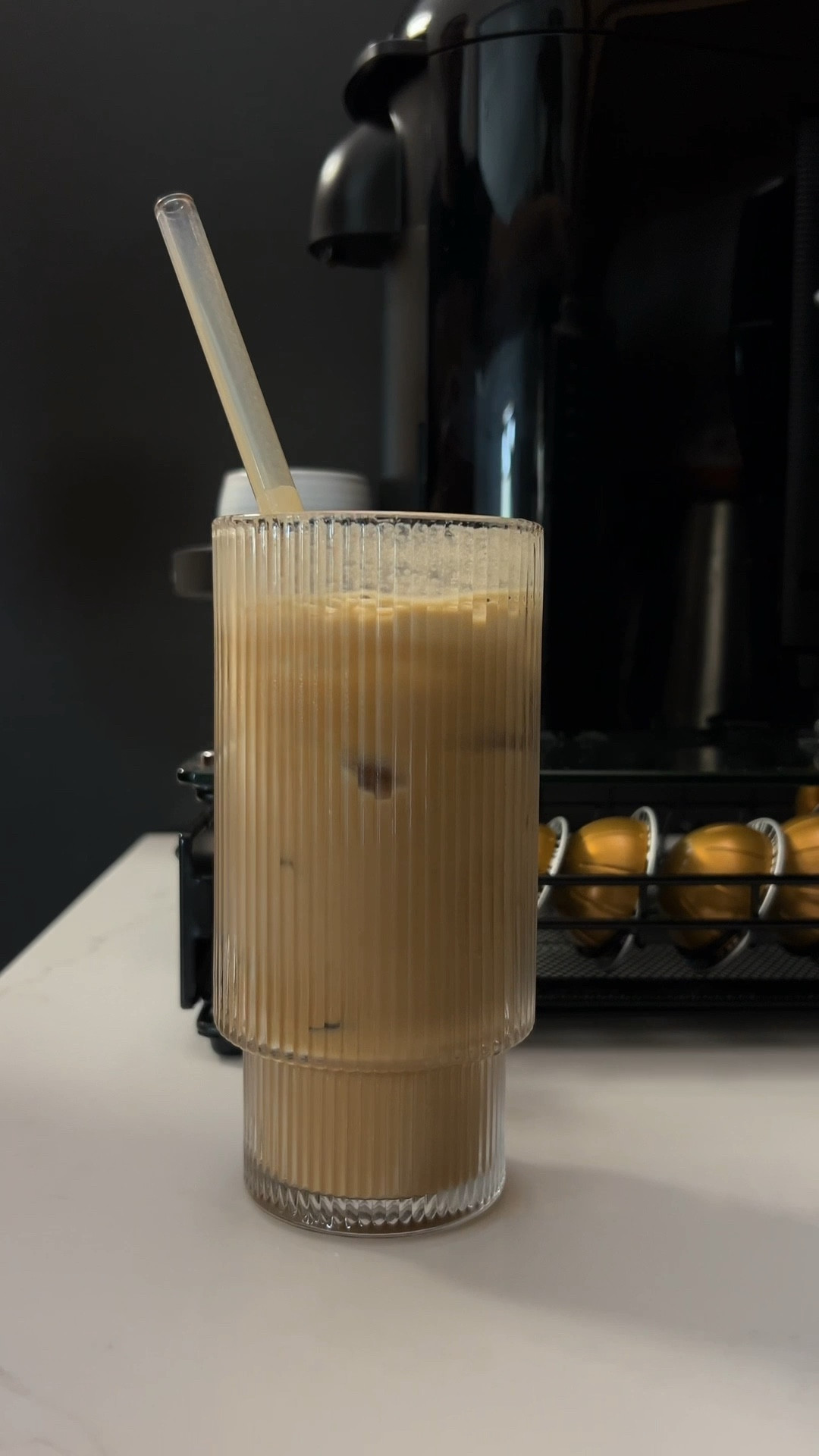 Such perfect iced coffee glass cups with glass straws! 

They’re so chic and durable! 