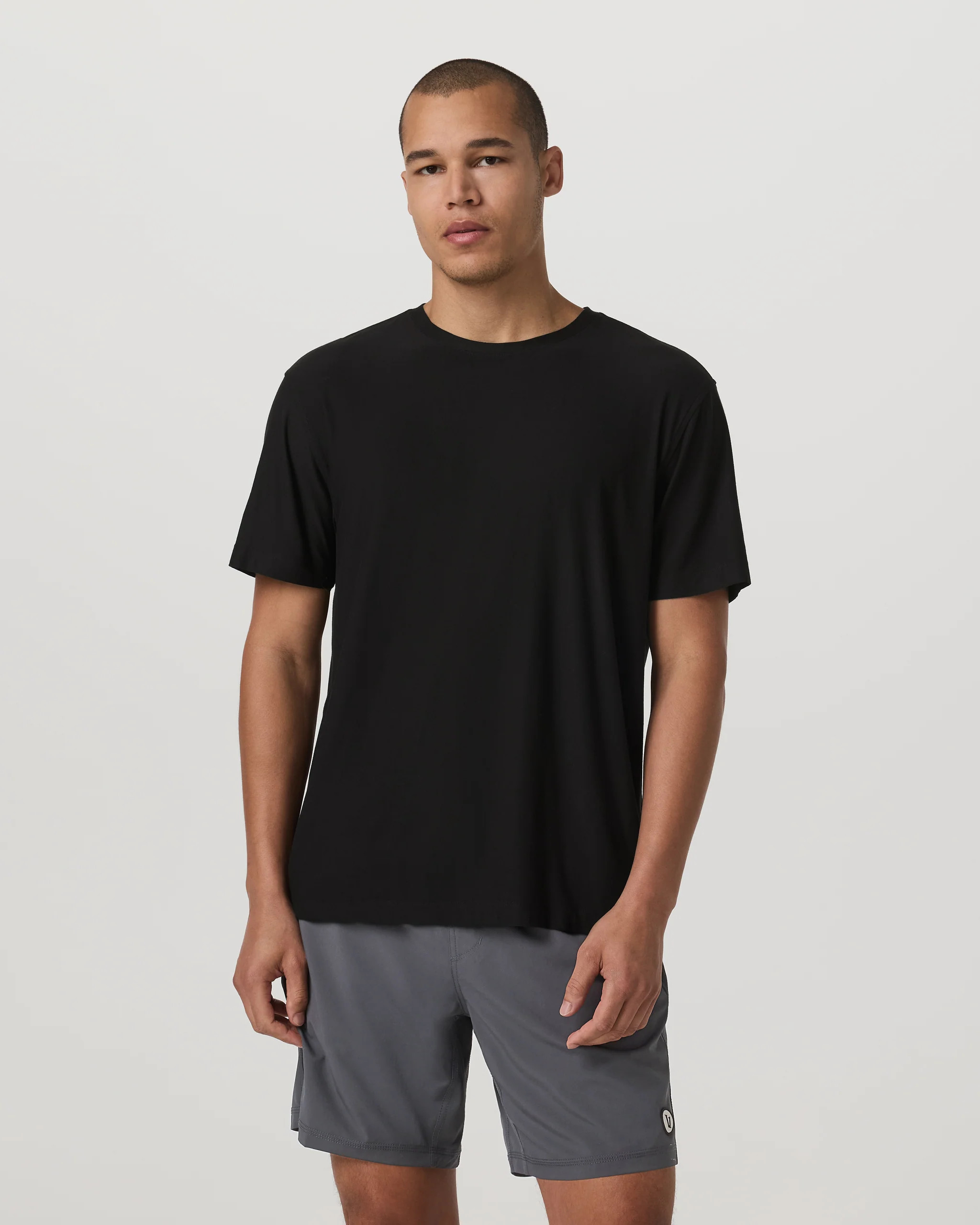 Short Sleeve Strato Tee - Relaxed Fit – Men's Black Shirt – Tops – Vuori | Vuori Clothing (US & Canada)