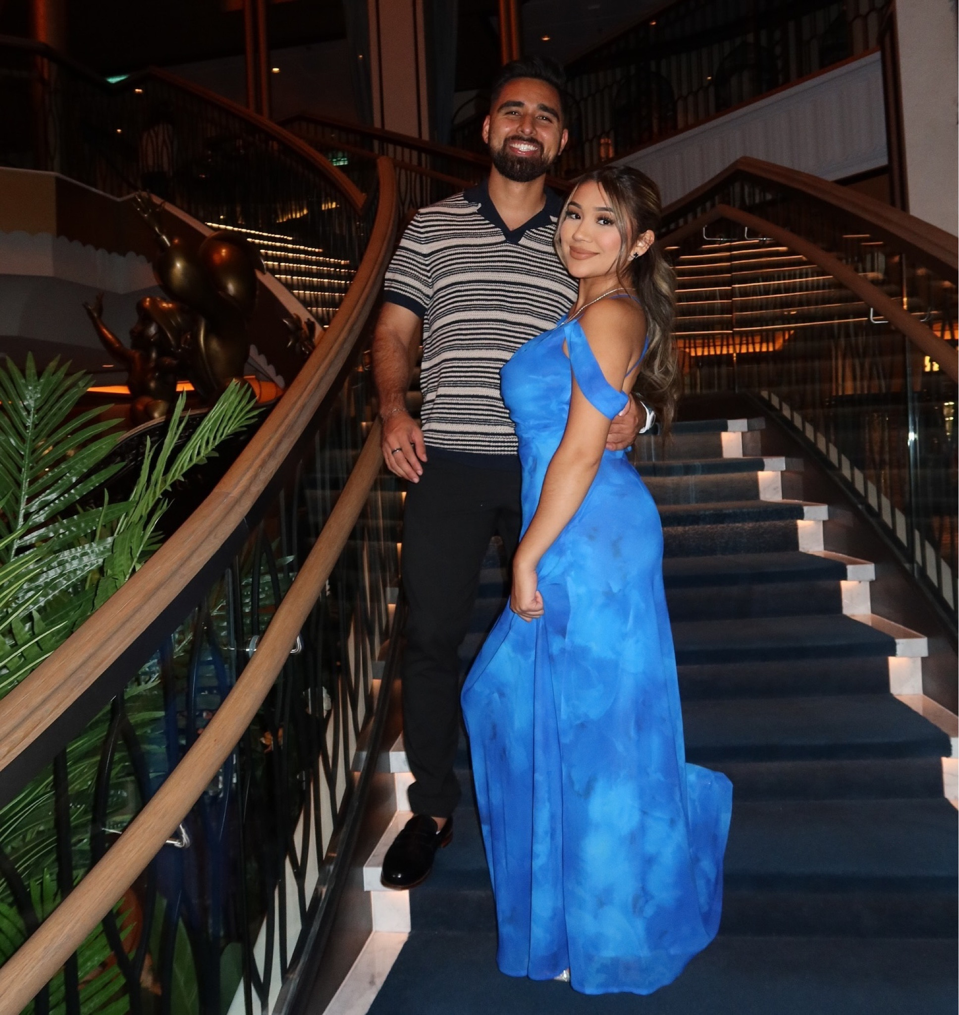 Somos Novios 🤍✨🚢

@disneycruiseline 
#disneycruiseline 
#disneytreasure 
#ootn 
#datenight