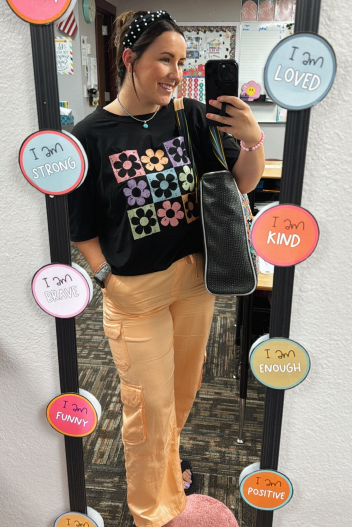 Happy Monday! 🧡💚💛💜

#LTKBacktoSchool #LTKStyleTip #LTKWorkwear