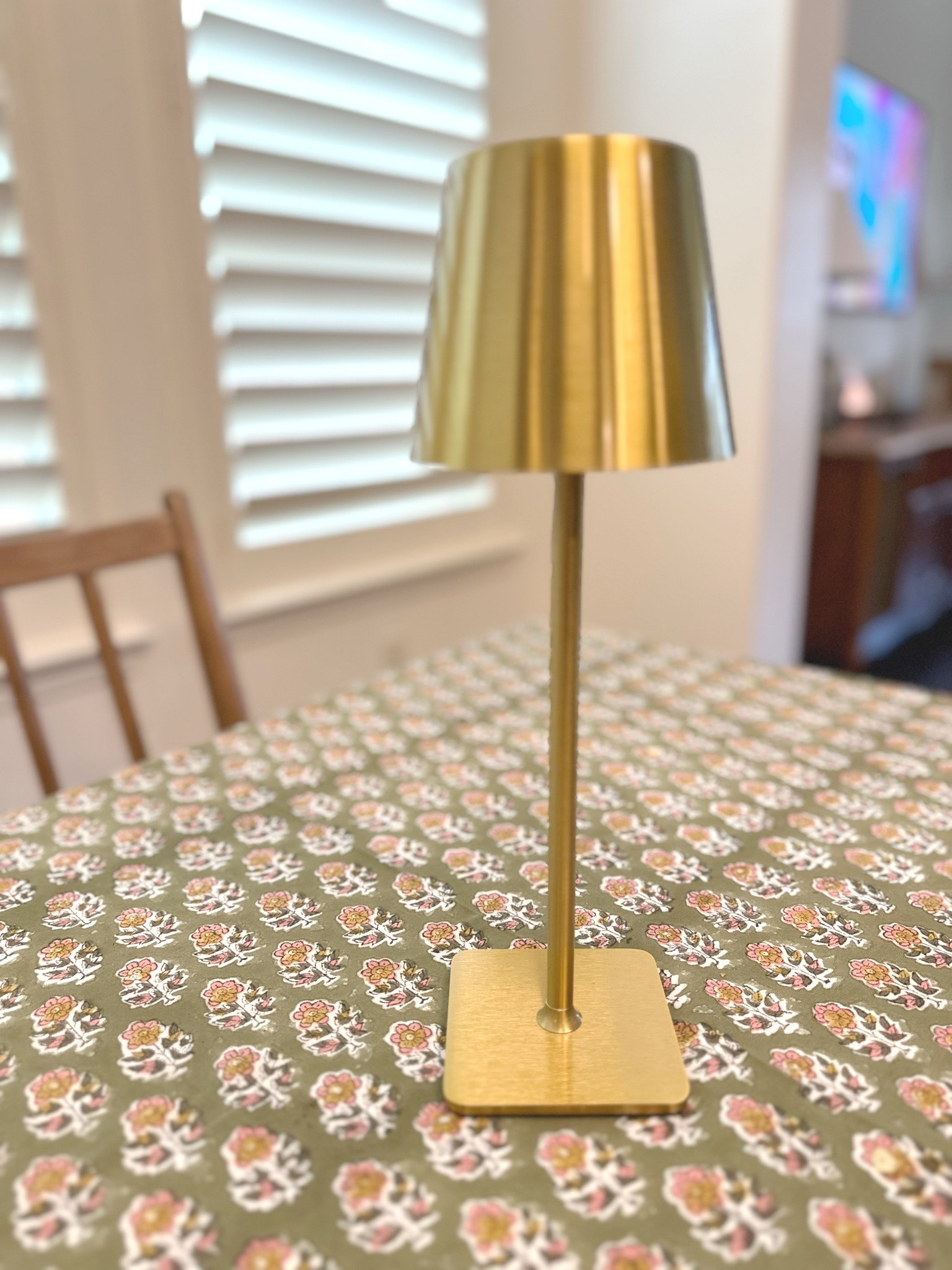 This cute little cordless lamp is going to be perfect on the Mahjong table. 

It is rechargeable and only $12!!

I also like to use small rechargeable lamps in a bookcase or a place that I want a lamp but don’t have an outlet. 

home decor • lamp • rechargeable lamp

#LTKHome #LTKdayinmylife #LTKOver40