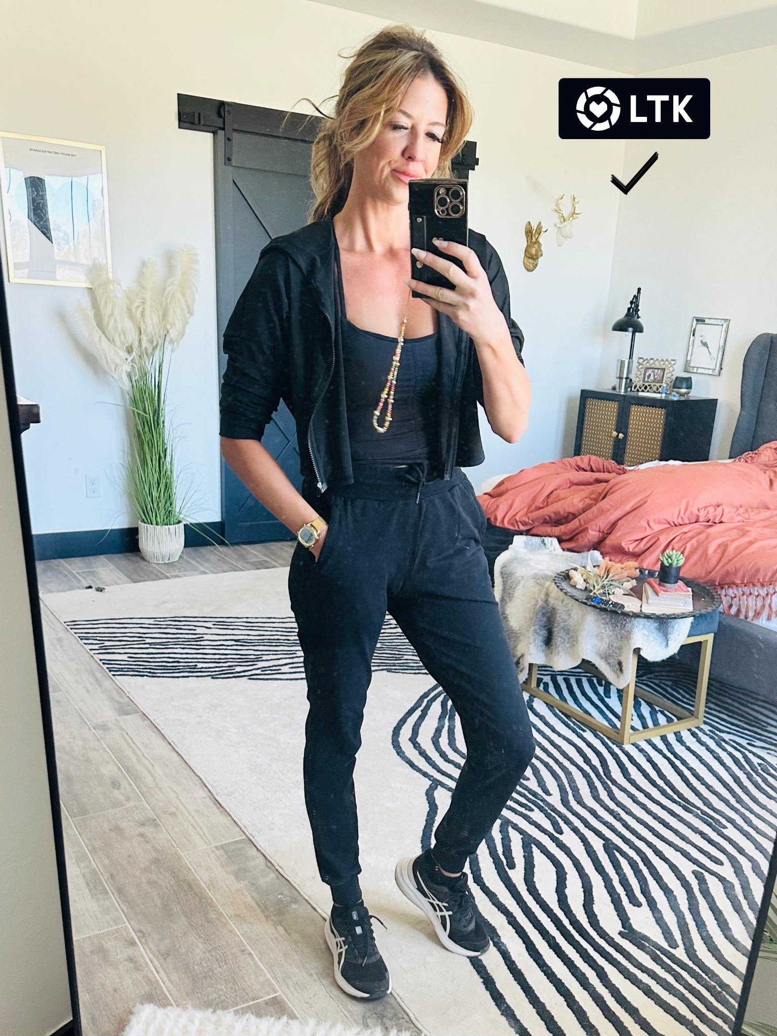 This sleek and comfortable athletic combo though! 

#LTKSaleAlert #LTKStyleTip #LTKActive