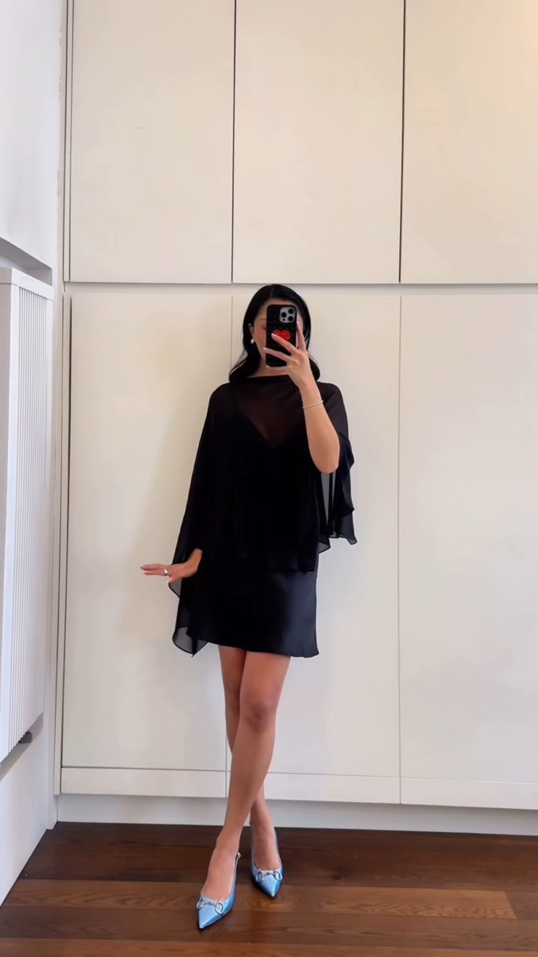 The cape on this is so good and makes this dress look soooo elegant!! I’m wearing XS

#LTKParties #LTKStyleTip #LTKFindsUnder100