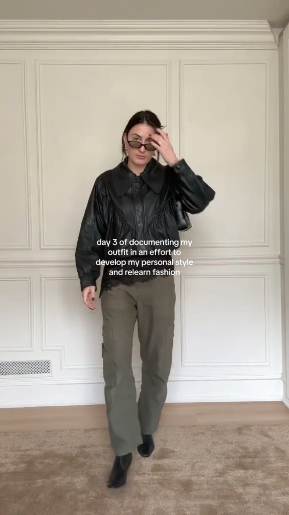 day 3 - personal style journey 

IM LOVING THIS ONE!! baggy, edgy, a lil feminine, mainly cool 😎

#streetstyleoutfit #cargopants #blackheeledbooties #kittenheelboots #citizensofhumanity #zara #blacklacetop 

#LTKStyleTip #LTKootd #LTKgrwm