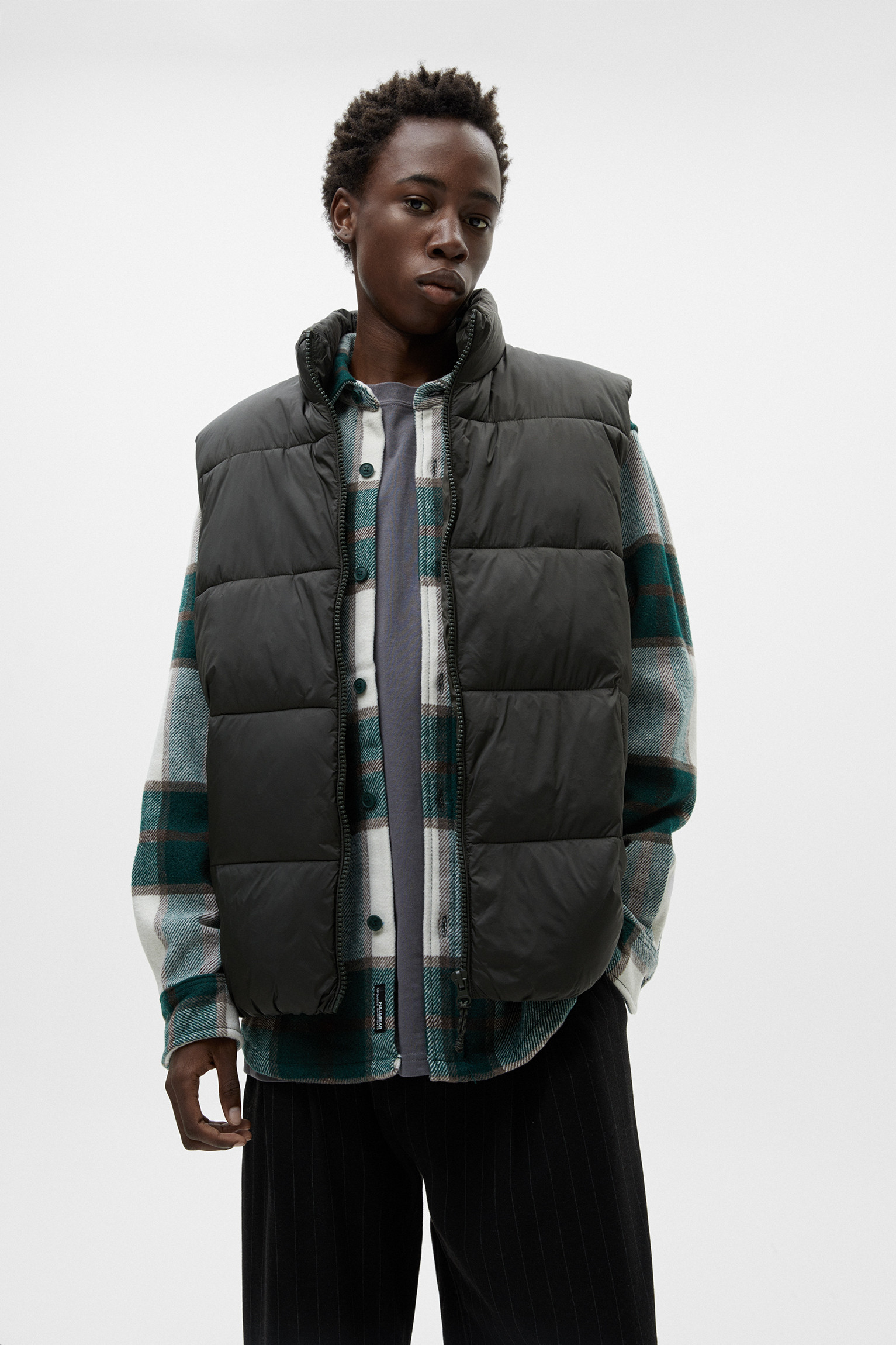 Gewatteerde bodywarmer met zakken | PULL and BEAR NL