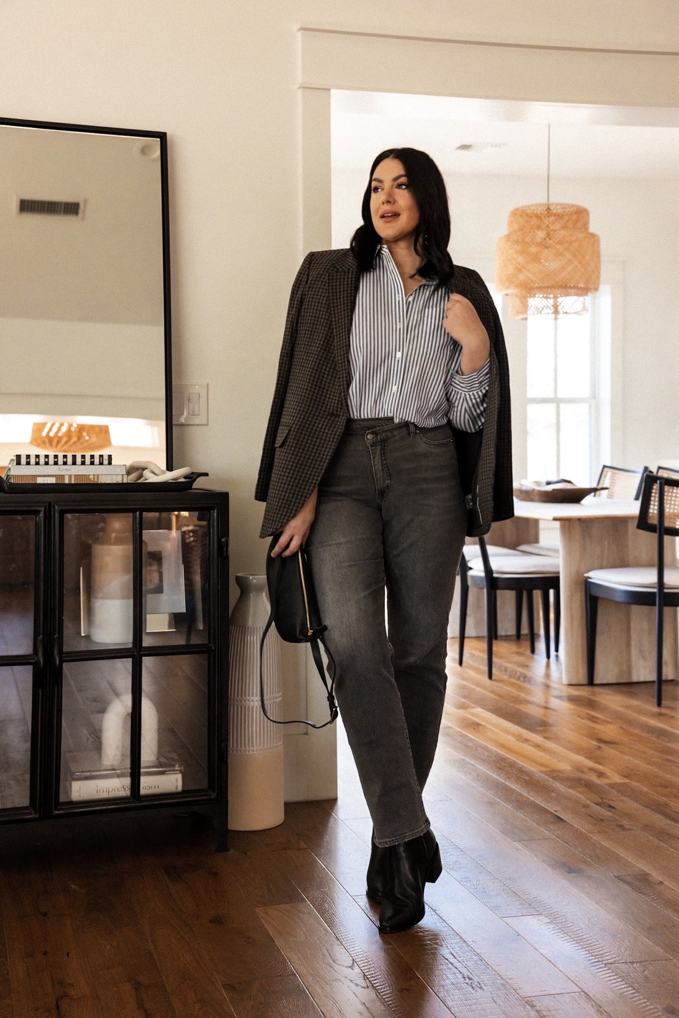 My Madewell Blazer is an extra 40% off!! Use code NEWYEAR!

I’m in the large of the blazer.

I’m in the medium of the poplin — note it runs generously! I am in the 30 of the jeans, perfect fit for a 10. 

#LTKSeasonal