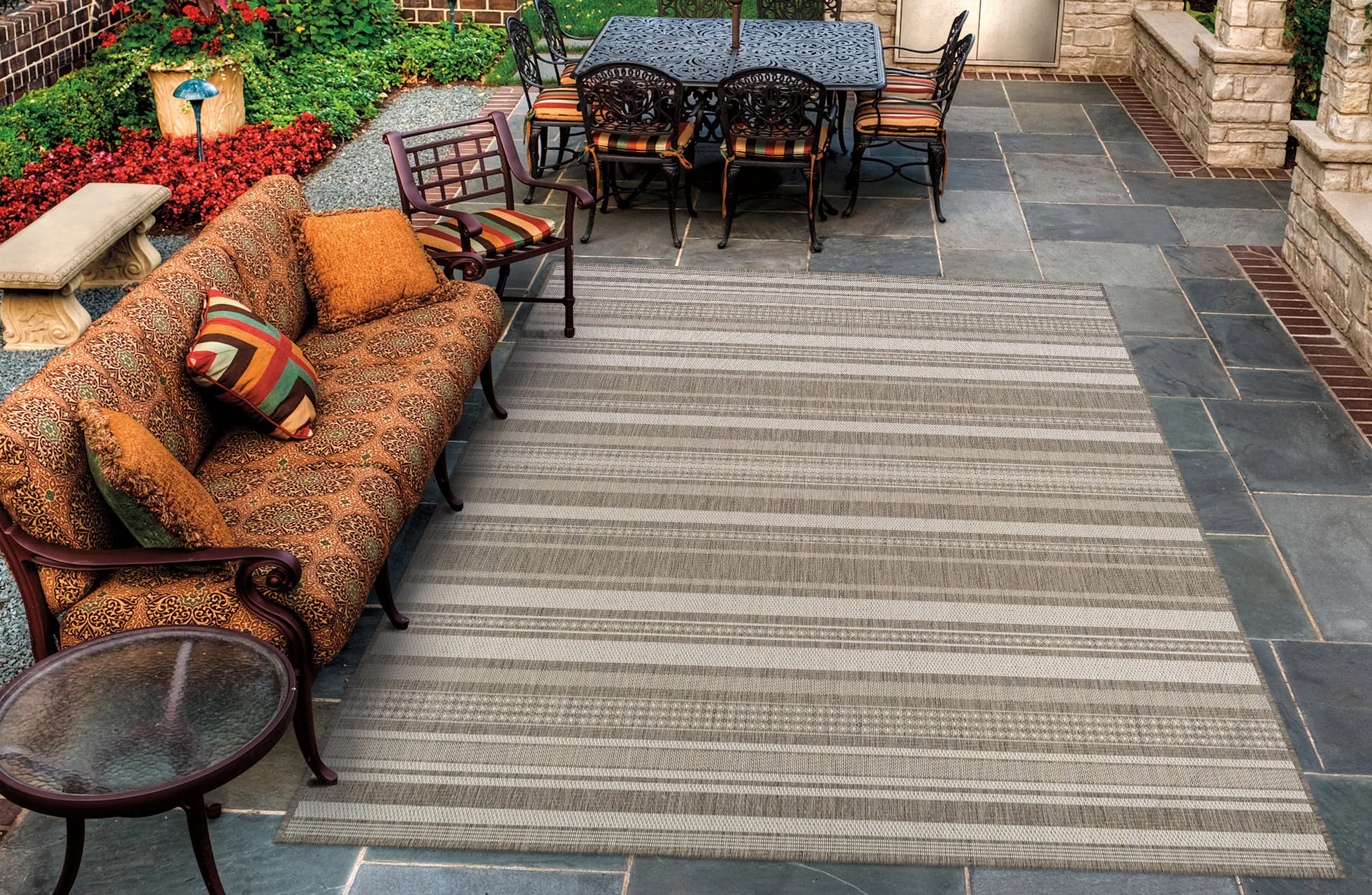 Couristan Recife 7 x 10 (ft) Flatweave Polypropylene Champagne-Taupe Rectangular Indoor/Outdoor Stripe Farmhouse/Cottage House Washable Pet Friendly | Lowe's