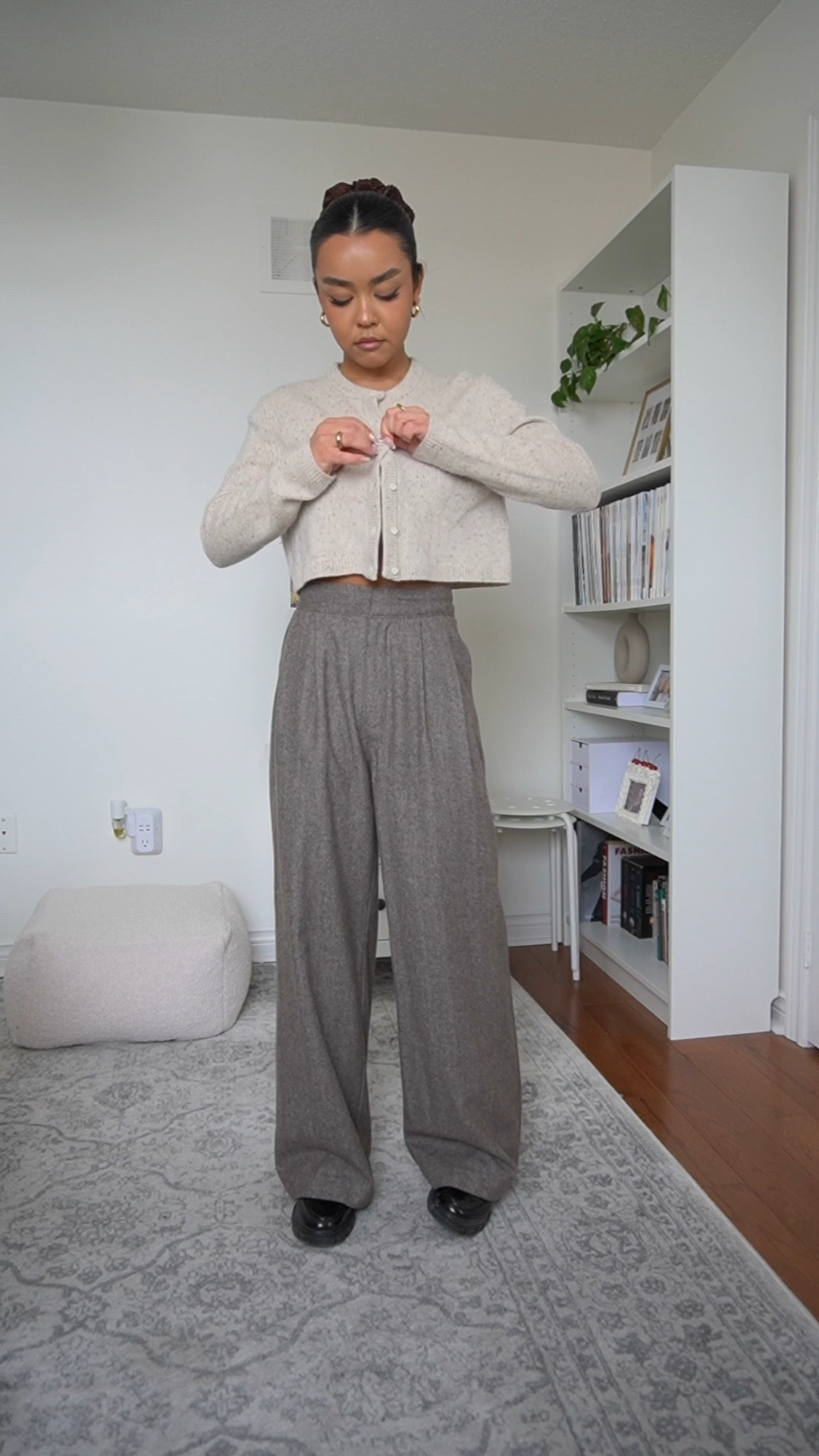 Aritzia cashmere 🐇 @Aritzia 

Sweater: XS
Pant: 0
Coat: XS

#LTKstyletip #LTKwinter