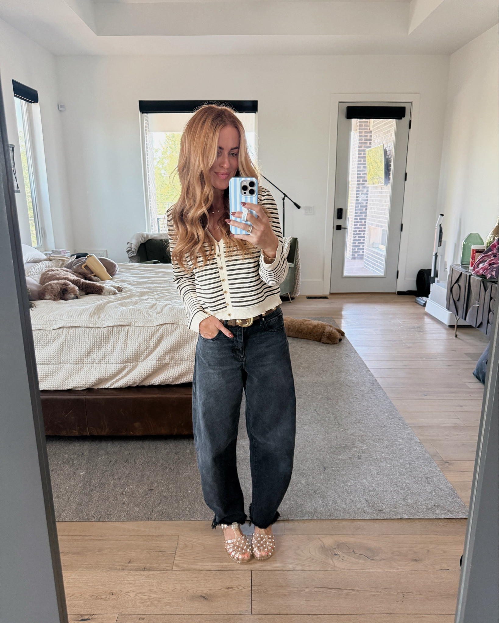 @Saks is running some awesome sales right now and I picked up a few things I’m really excited about. I’m in a small in cardigan and a 25 in the pants. Shoes are TTS!
 #Saks #SaksPartner