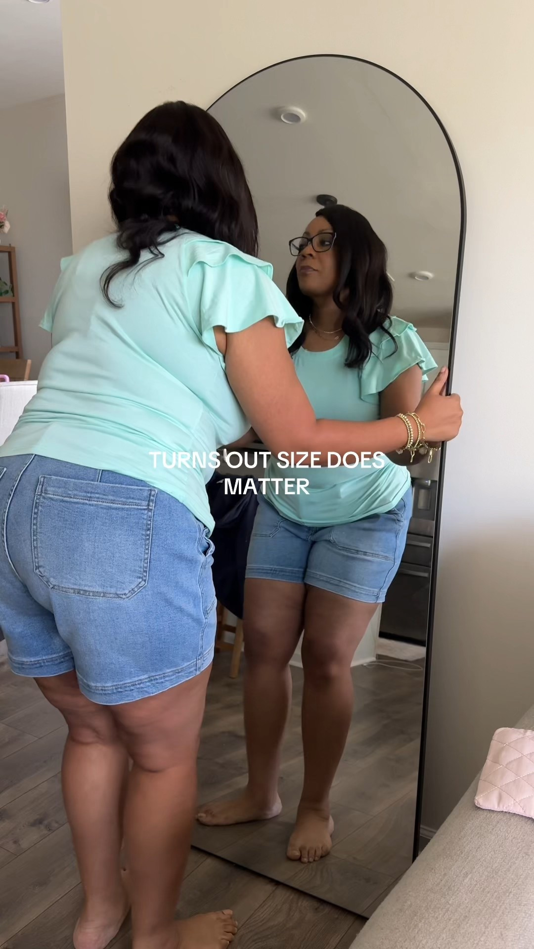 35 x 78 arched wall mirror under $200 🤯 

#LTKHome #LTKWatchNow