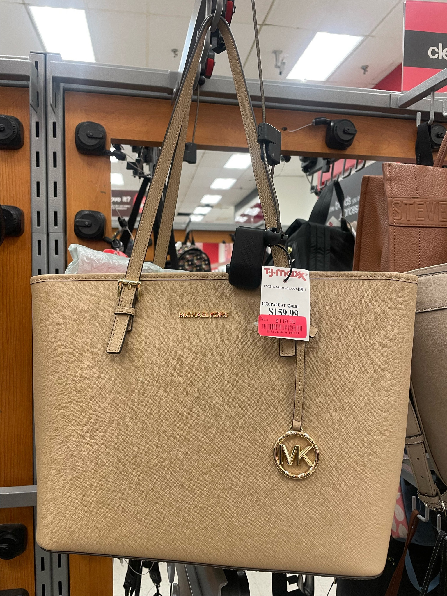 The cutest tan tote bag 🫶🏼

#LTKitbag #LTKworkwear #LTKstyletip