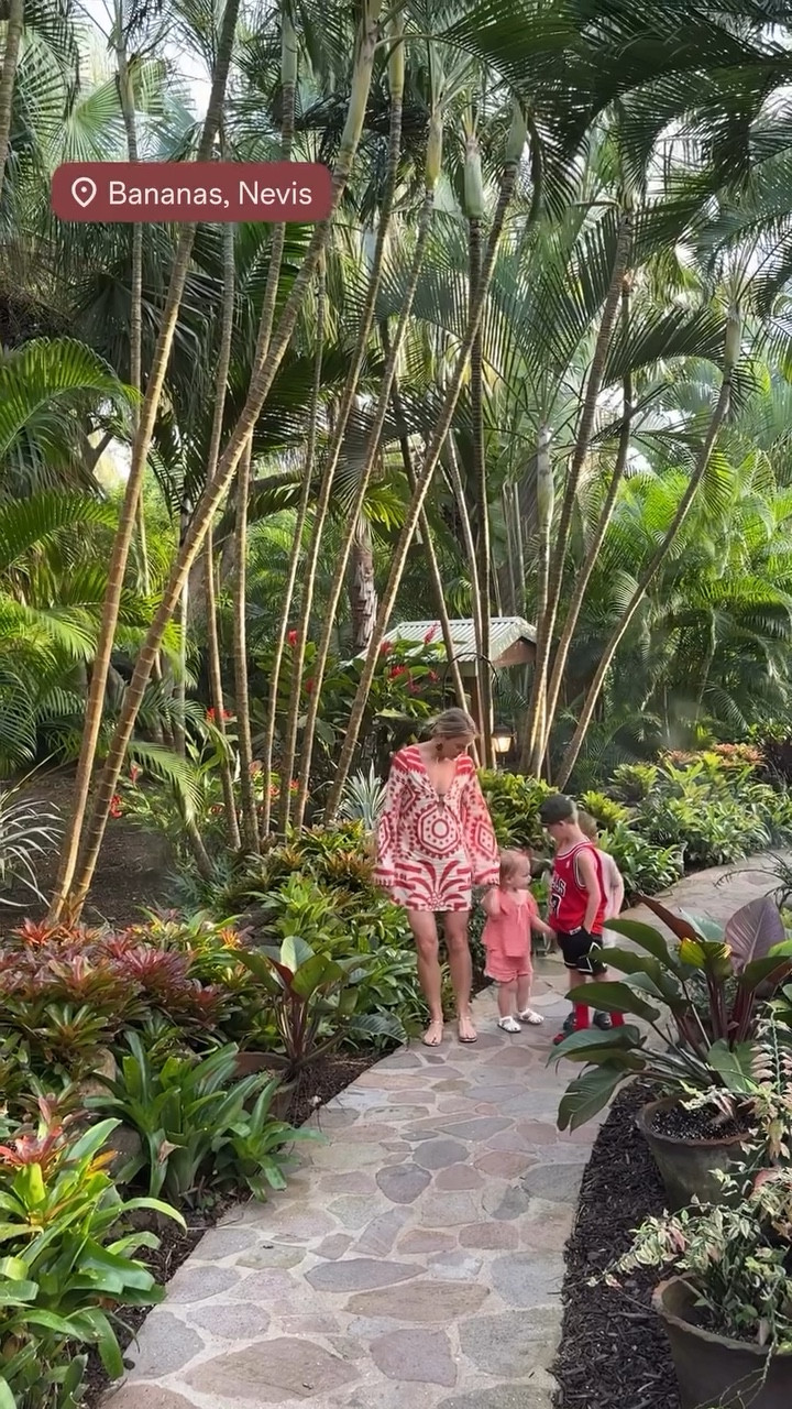 Tonight’s dinner look - size small, I’m 5’5

beach vacation, resort wear 