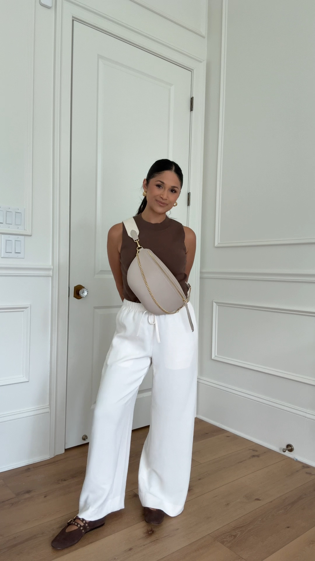 Couldn’t love these pants more! I need 20 more colors! Linking to my whole outfit here. I hemmed the pants so I can wear them with flats.
Take 20% OFF my bag with code: HAUTE20
#giginewyork #beckslingbag #falloutfit

#LTKItBag #LTKPetite #LTKStyleTip