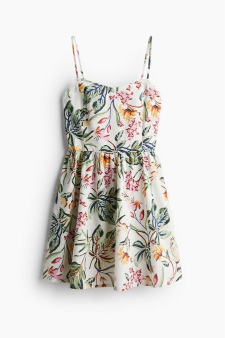 Floral mini dress - summer outfit 

#LTKSeasonal #LTKstyletip #LTKfindsunder50