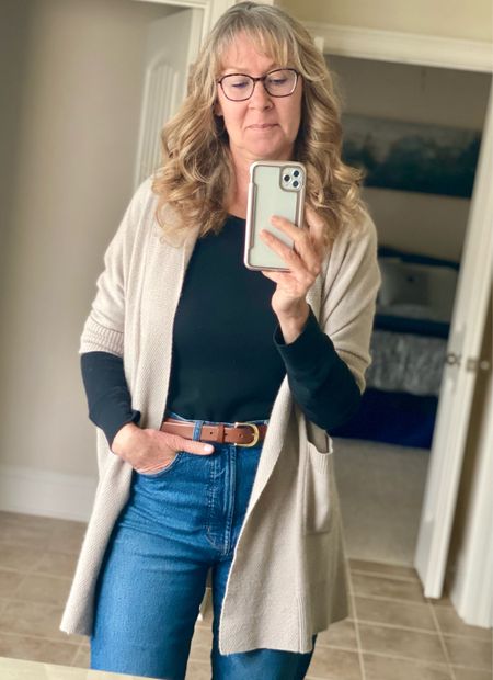 Pairing neutrals is a great way to look well put together. It’s been a bit chilly this spring so adding a base layer of long sleeves with a cashmere sweater on top is a great way to stay warm and stylish. Paired with my favorite denim and leather belt I’m good to go!

#denimjeans #madewelldenim #jcrew #leatherbelt #cashmeresweater #neutraloutfit #springtransitionoutfit #springoutfit #traveloutfit

#LTKfindsunder50 #LTKfindsunder100 #LTKsalealert