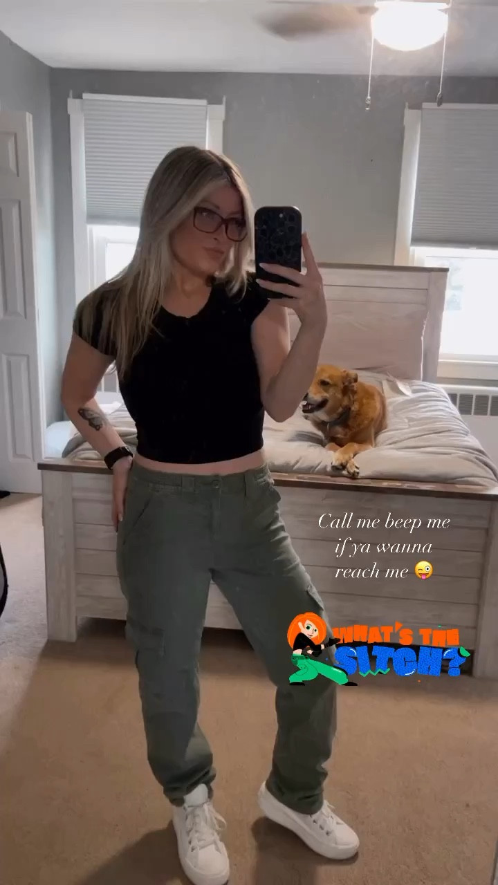 These cargo pants give me life 

Cargo pants 
Summer outfit 
Fall outfit 
Chuck Taylor 
Converse 
High tops 

#LTKshoecrush #LTKstyletip #LTKFind